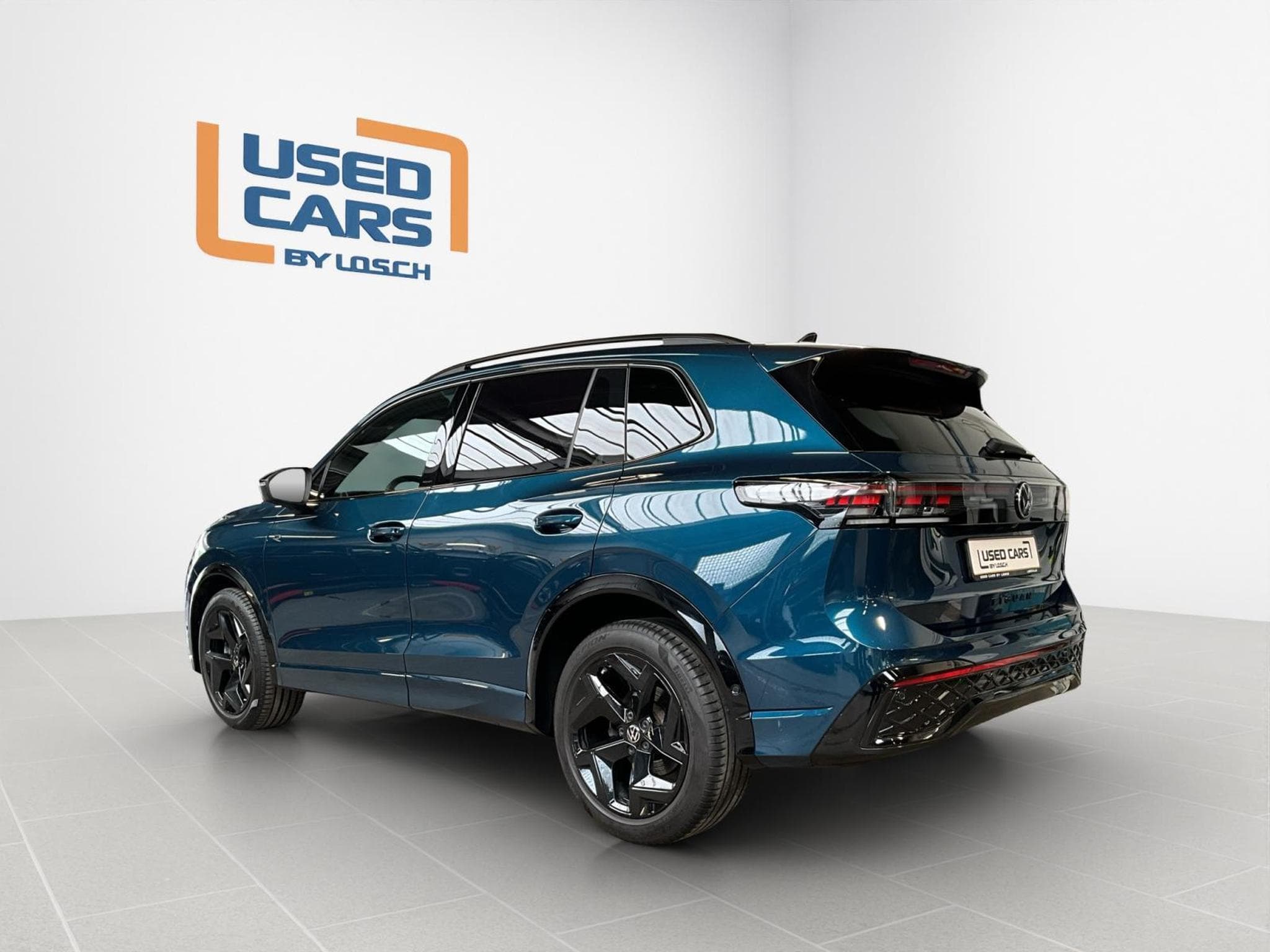 VW Tiguan R-Line+DSG+Harman+Black-Style+Pano+P.Assistance (2024) - Foto 5