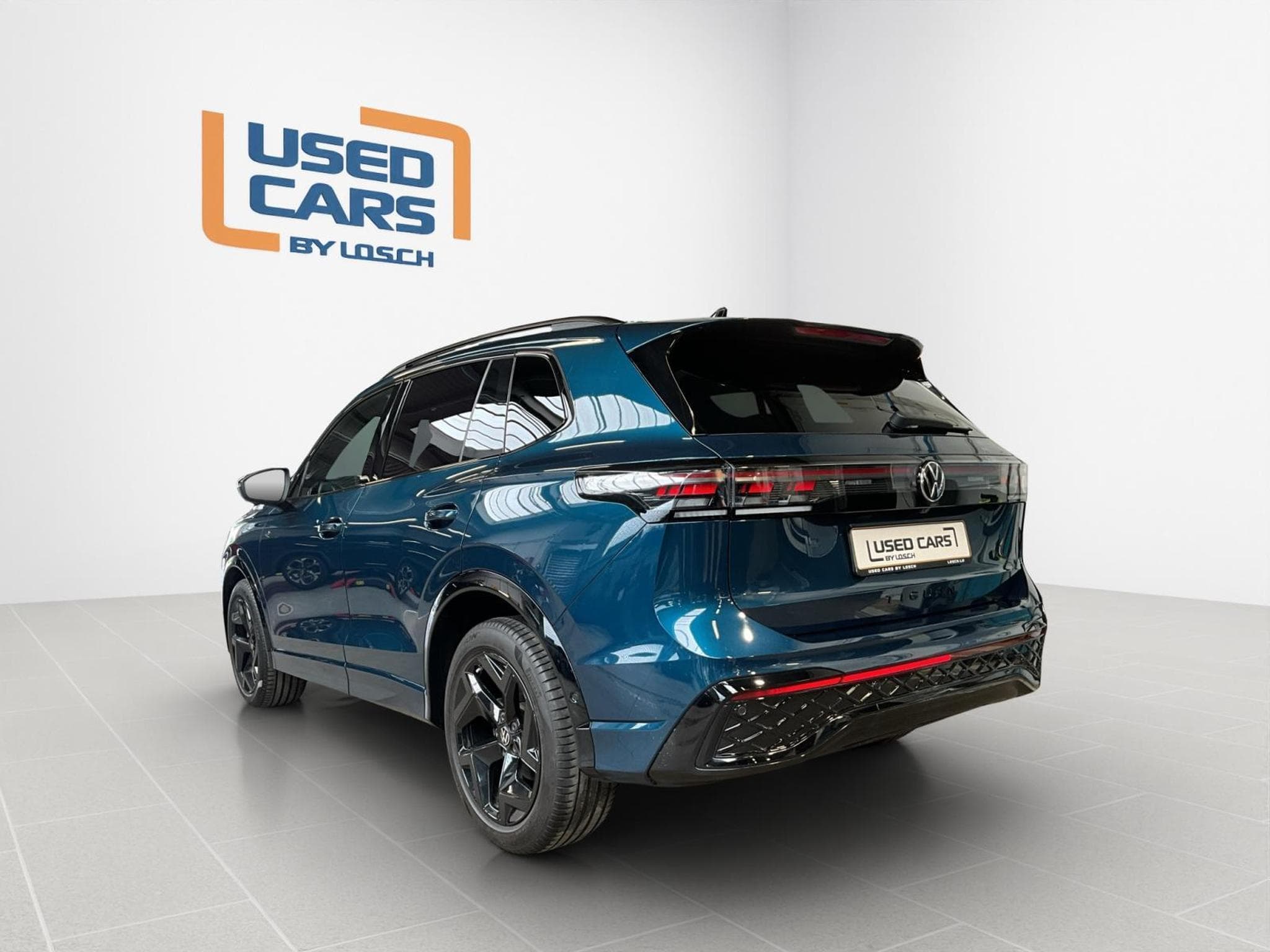 VW Tiguan R-Line+DSG+Harman+Black-Style+Pano+P.Assistance (2024) - Foto 6