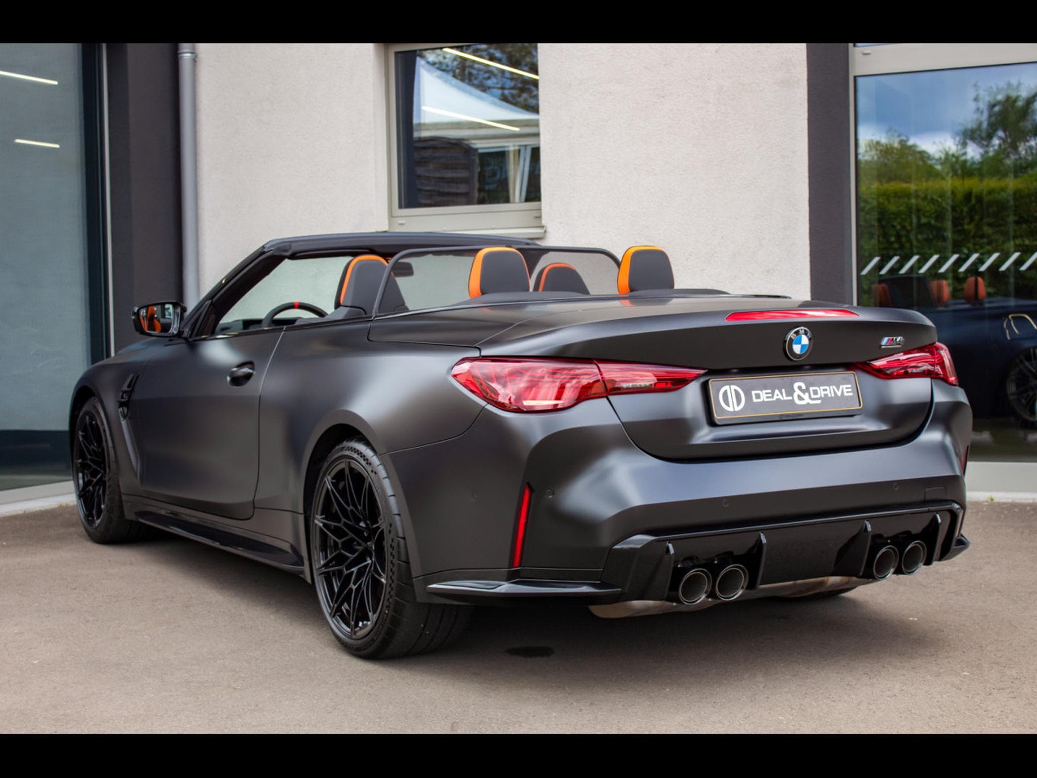 BMW M4 COMPETITION M XDRIVE CABRIOLET (530 CH) - BMW INDIVIDUAL FRO (2024) - Photo 3