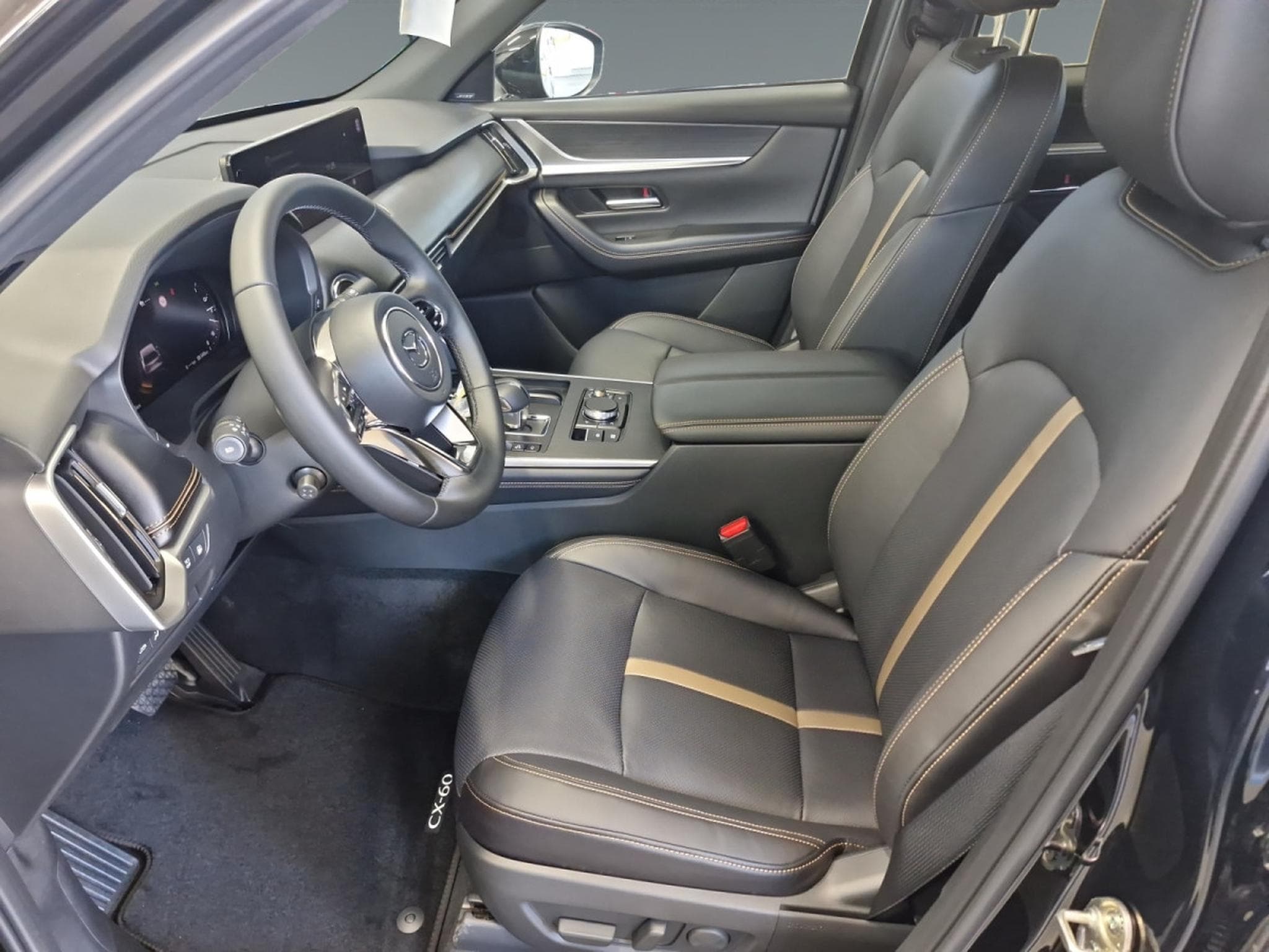 Mazda CX-60 2.5L e-SKYACTIV PHEV 327 hp 8AT AWD HOMURA (2026) - Foto 10
