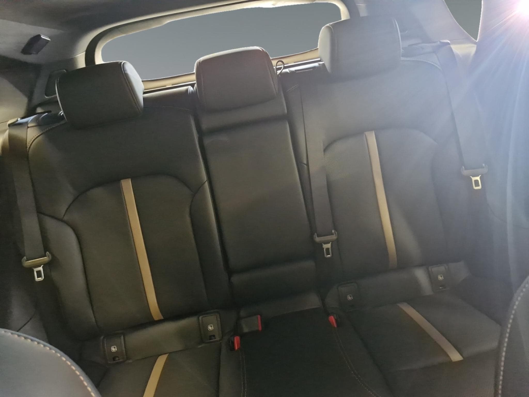 Mazda CX-60 2.5L e-SKYACTIV PHEV 327 hp 8AT AWD HOMURA (2026) - Foto 18