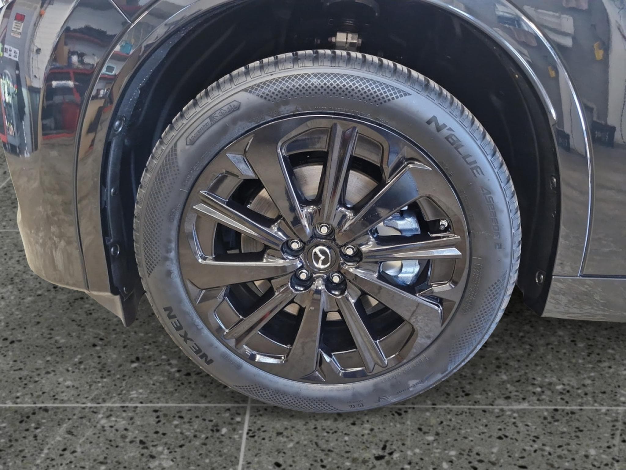 Mazda CX-60 2.5L e-SKYACTIV PHEV 327 hp 8AT AWD HOMURA (2026) - Foto 9