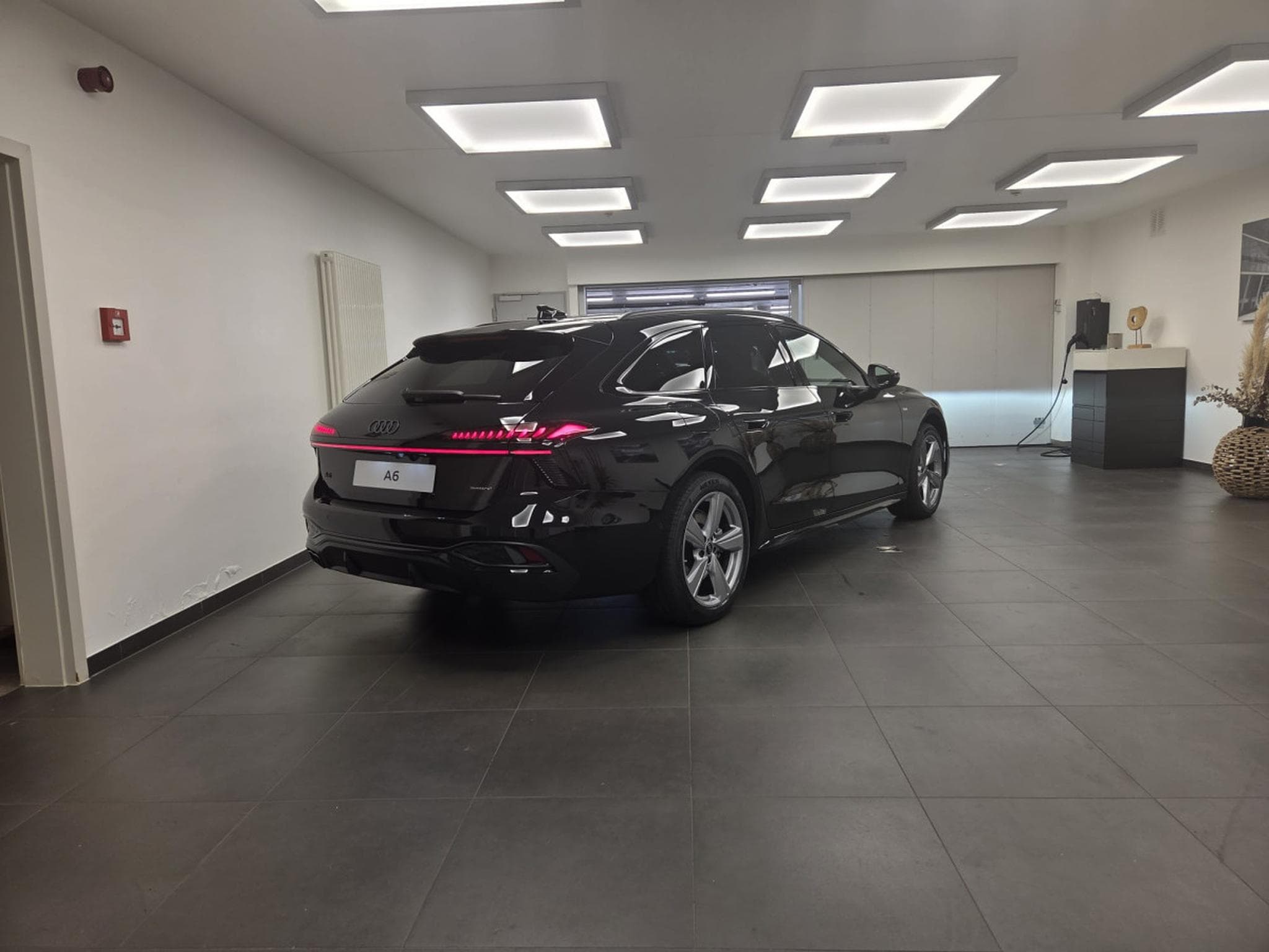 Audi A6 Avant S Line 204 CV / 150 kW TDI quattro S tronic (2026) - Foto 7