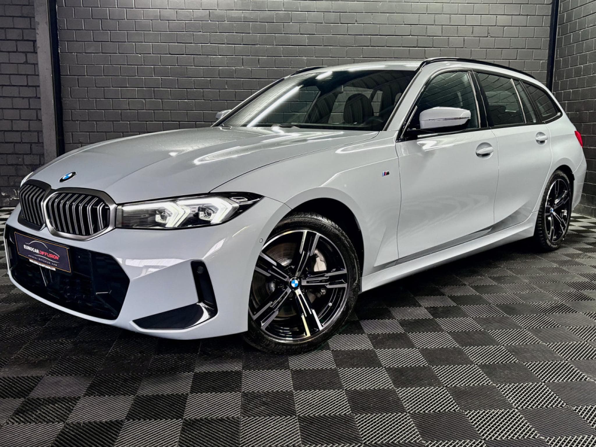 BMW 330 330i M-Sport Touring xDrive 245CV * Hayon * ACC * Sièges cha (2025) - Foto 1