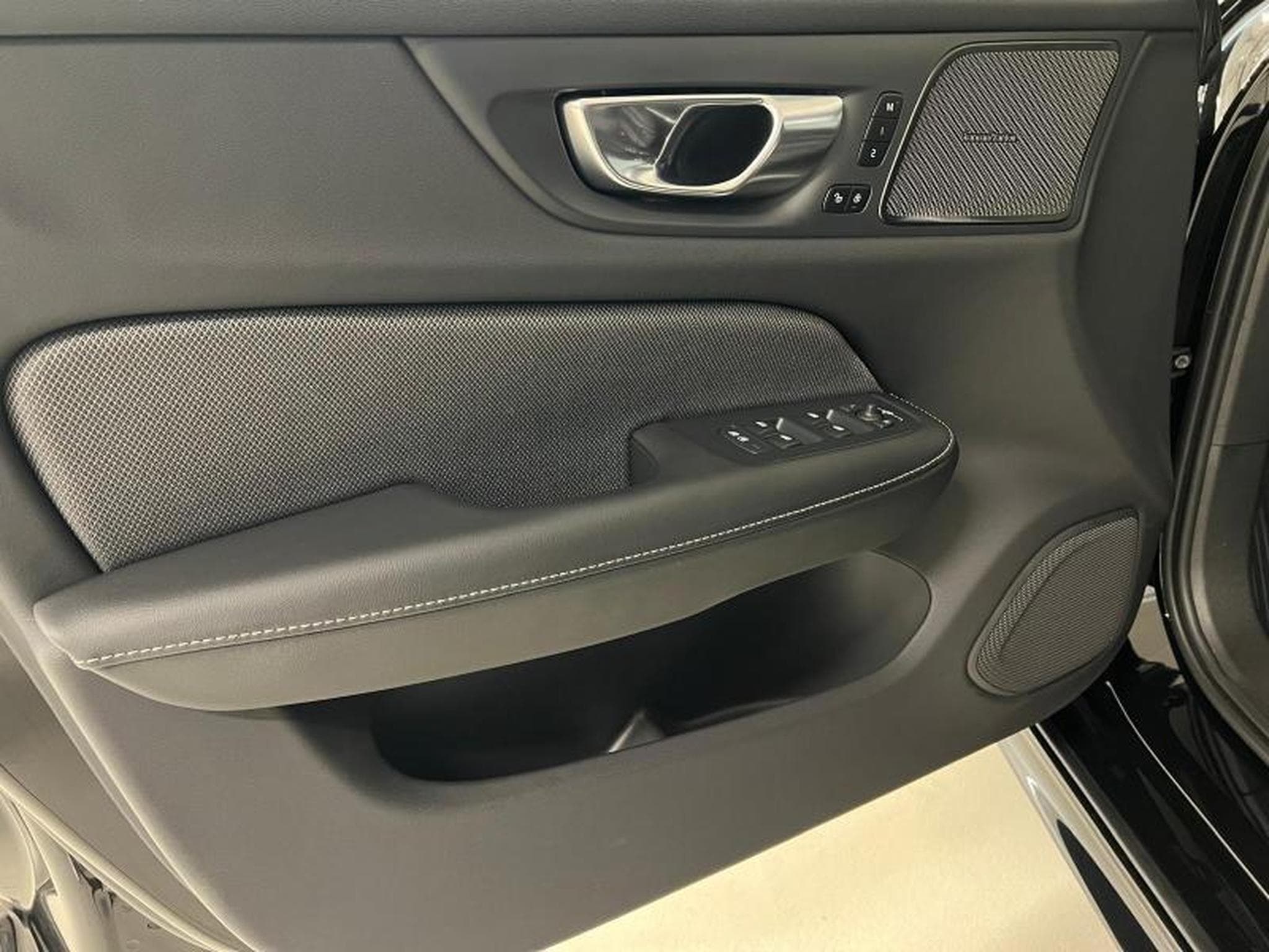 Volvo V60 Plus Dark (2025) - Foto 18