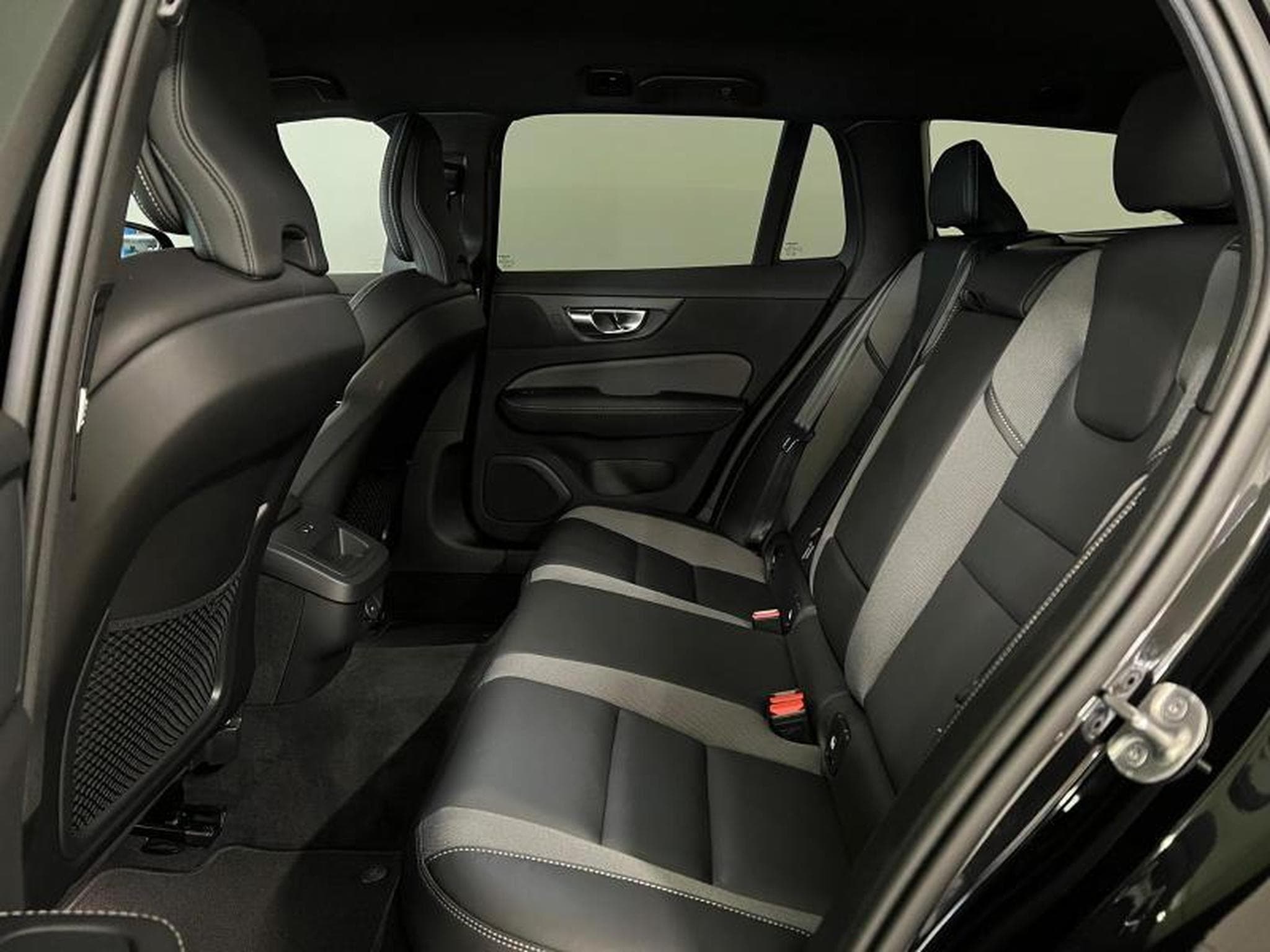 Volvo V60 Plus Dark (2025) - Foto 19