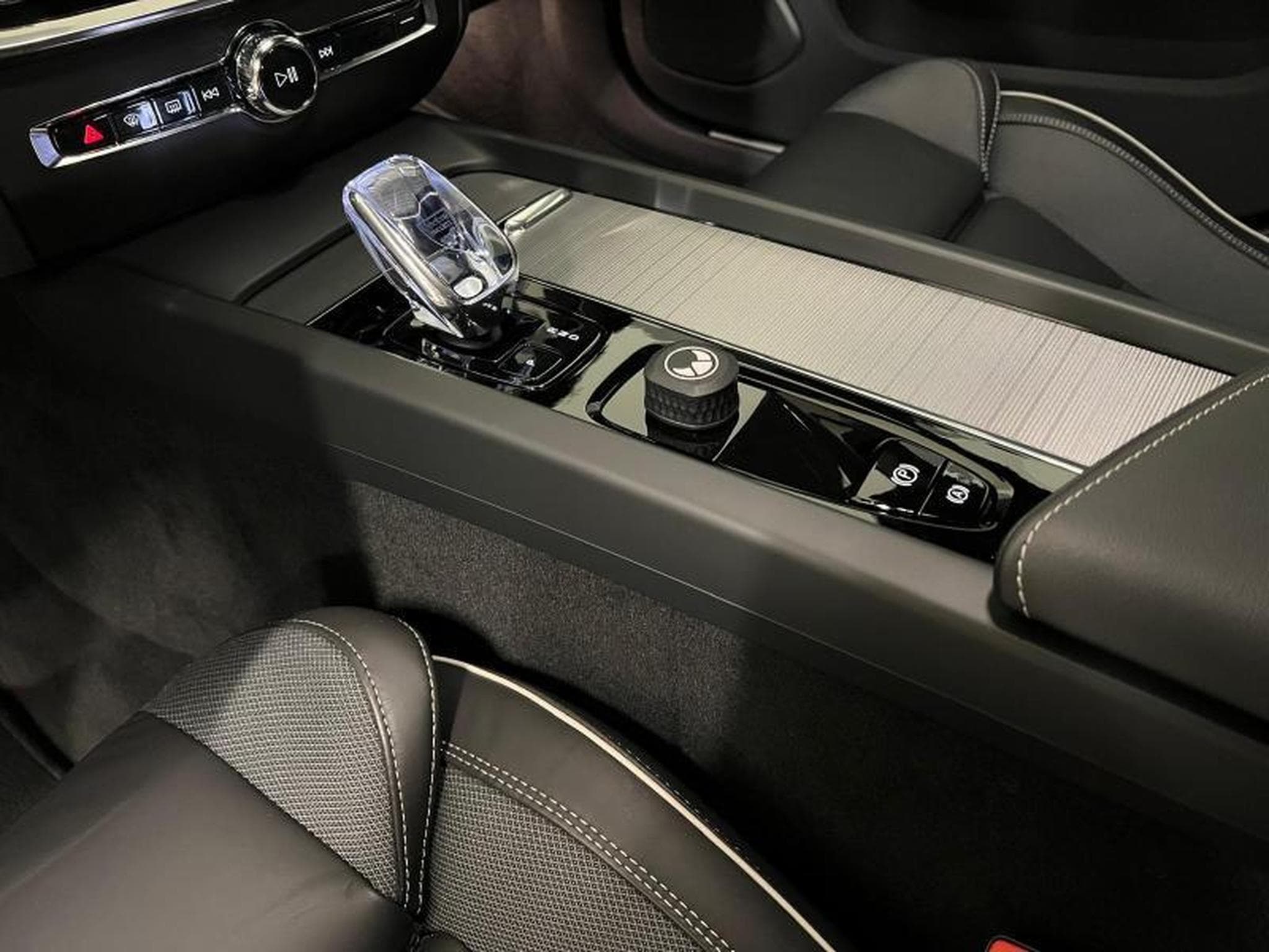 Volvo V60 Plus Dark (2025) - Foto 9