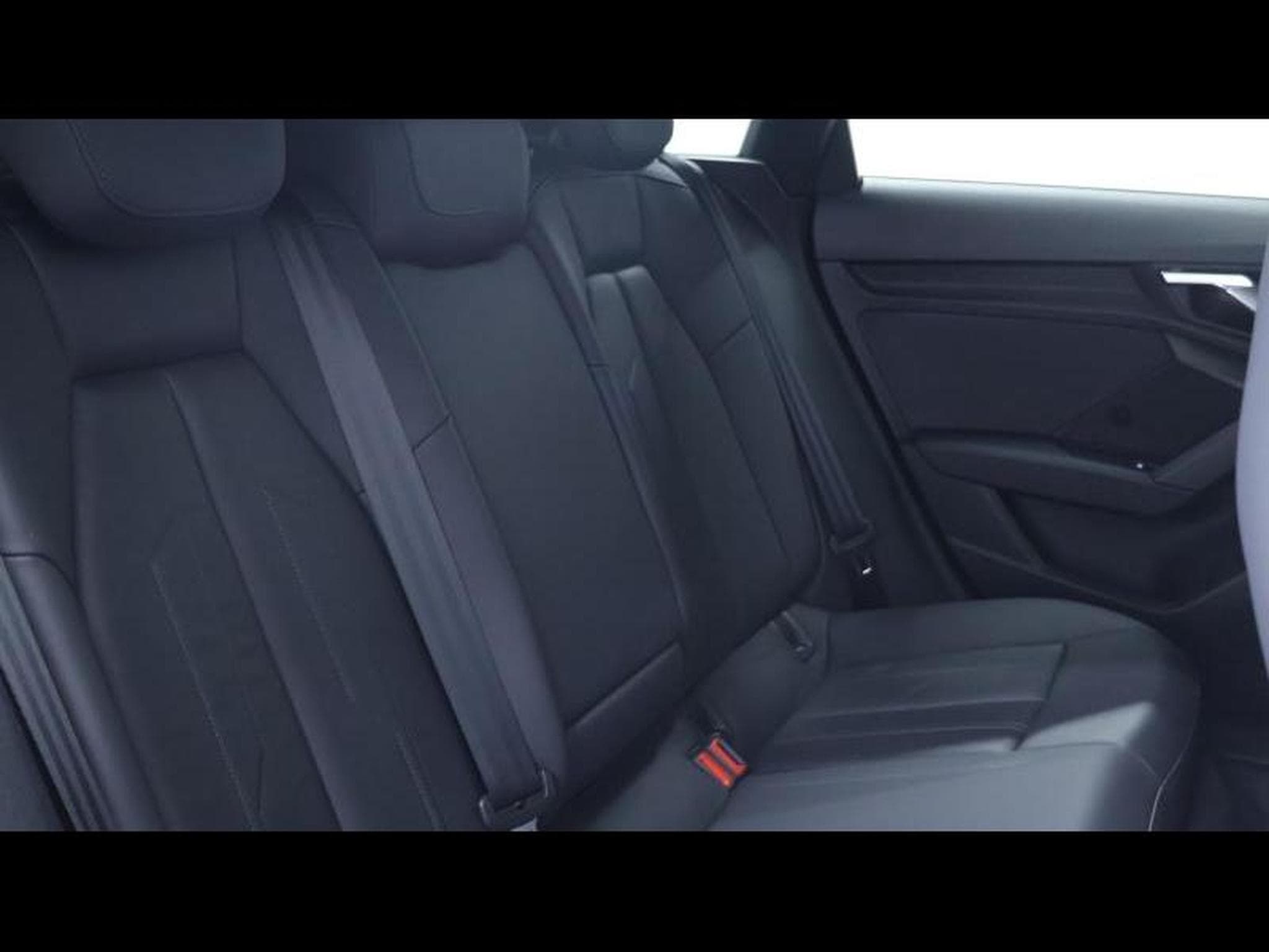 Audi A3 Sportback 35 TDI S-LINE 150 (2023) - Photo 14