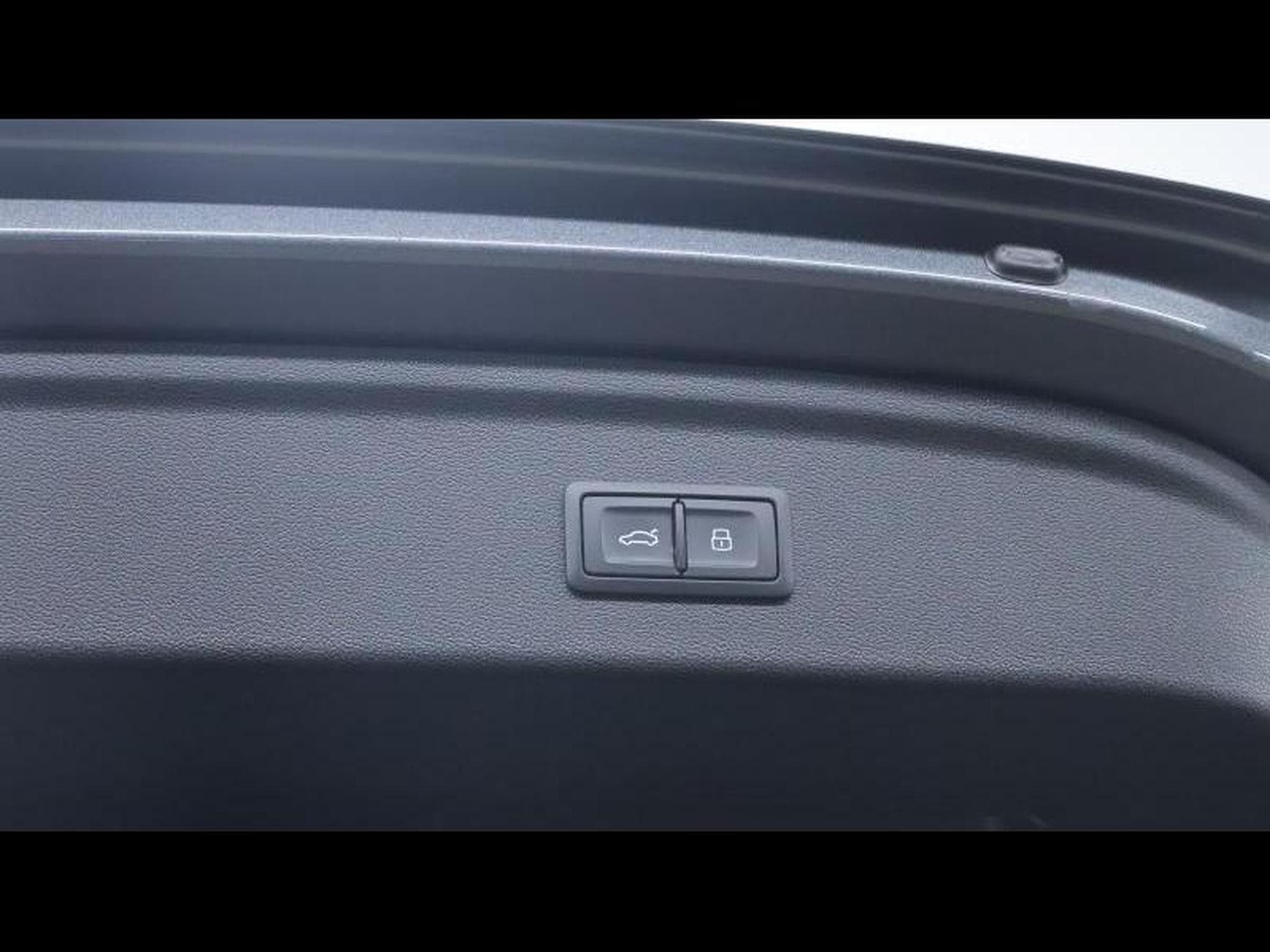 Audi A3 Sportback 35 TDI S-LINE 150 (2023) - Photo 29