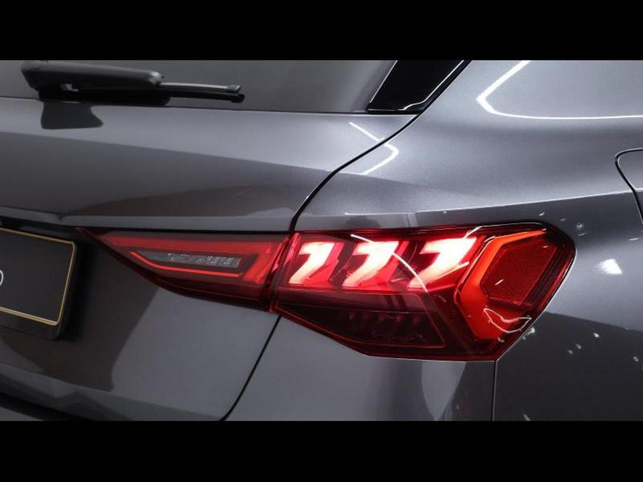 Audi A3 Sportback 35 TDI S-LINE 150 (2023) - Photo 9