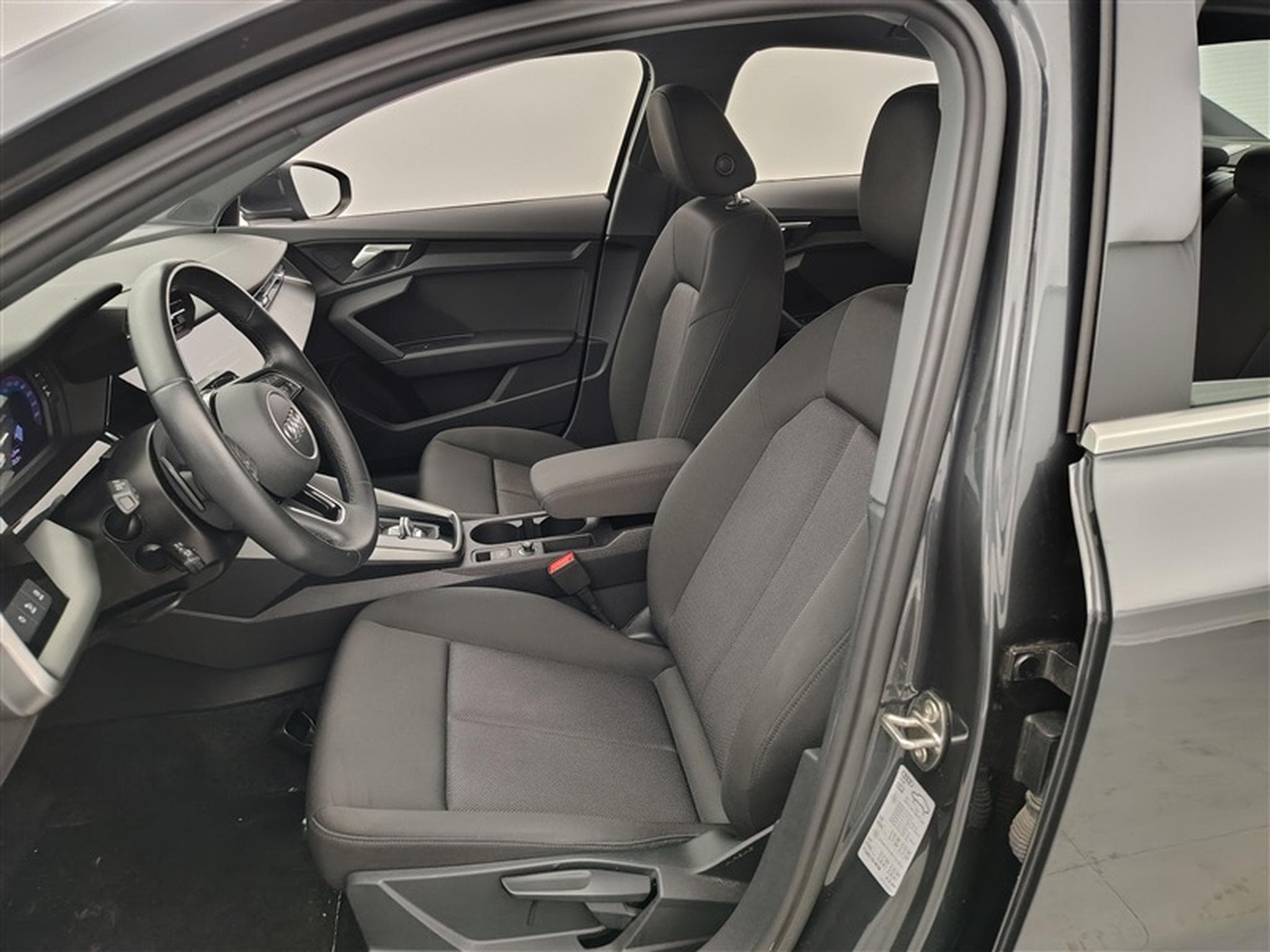 Audi A3 30 TDi Advanced S tronic NAVI/FULL LED/JA17/PDC (2022) - Foto 7