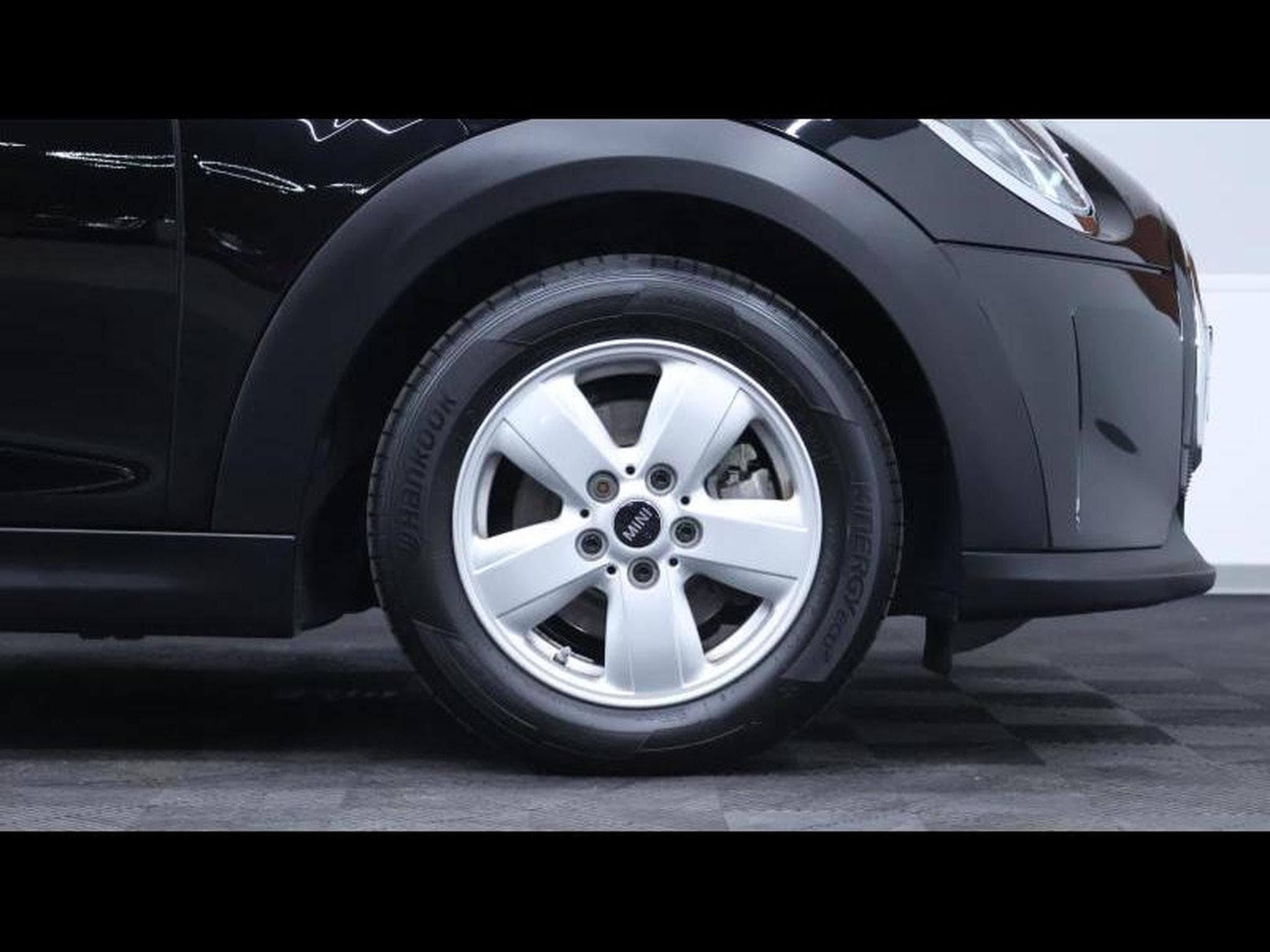 MINI Cooper 1.5 102cv Hatch 3Portes Boite Manuelle (2021) - Photo 10