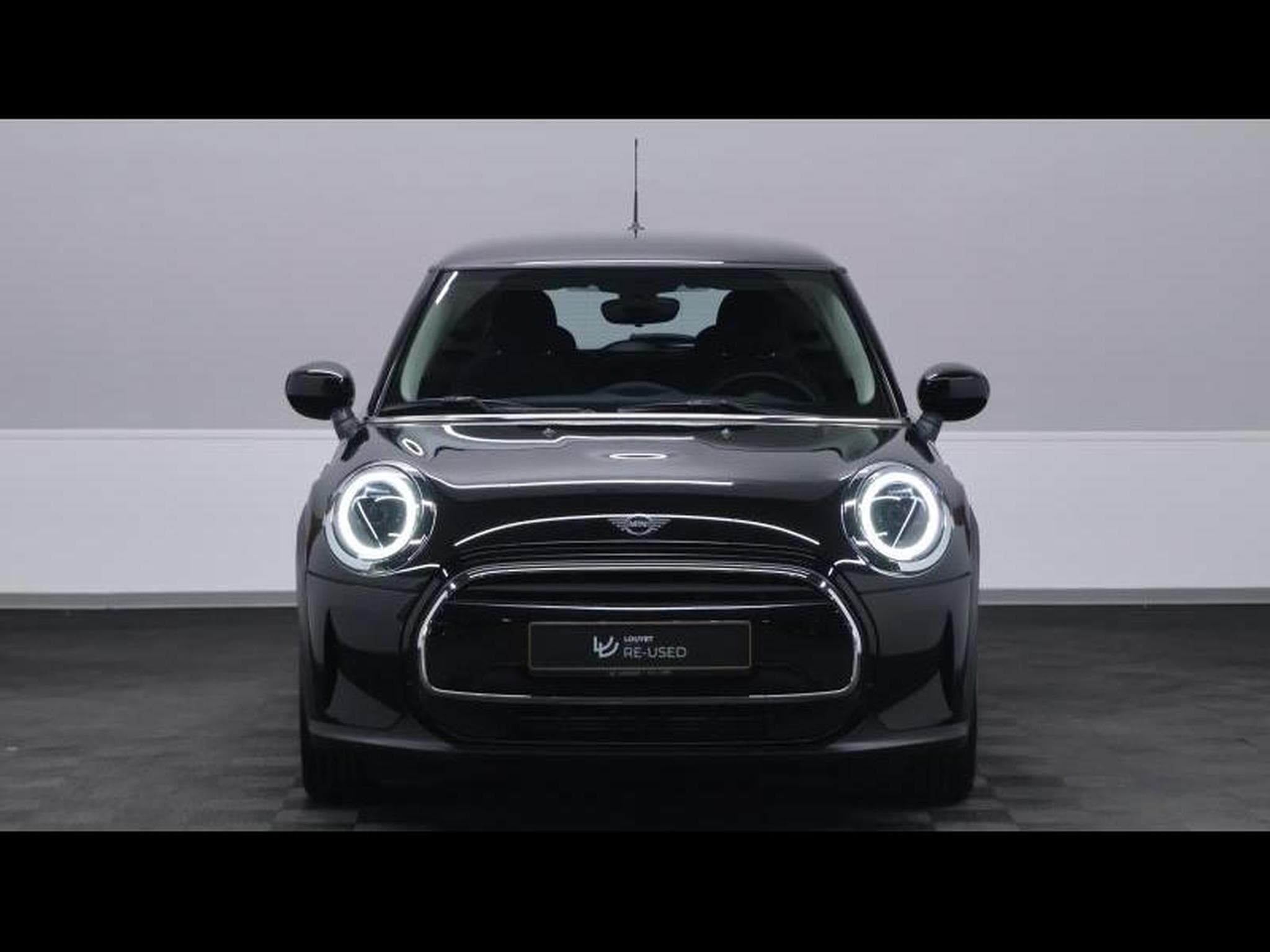 MINI Cooper 1.5 102cv Hatch 3Portes Boite Manuelle (2021) - Photo 2