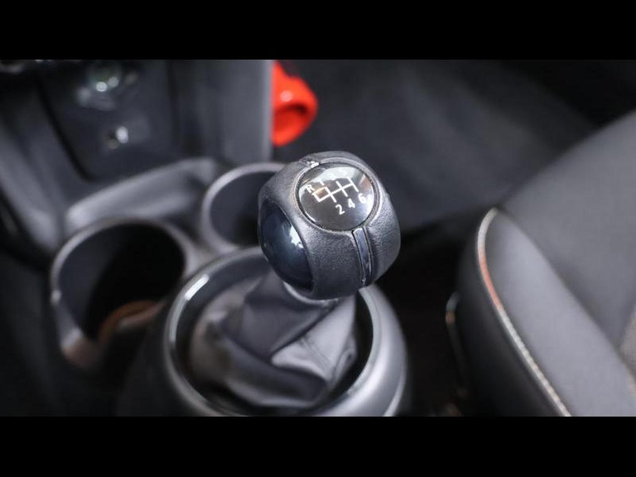 MINI Cooper 1.5 102cv Hatch 3Portes Boite Manuelle (2021) - Photo 20