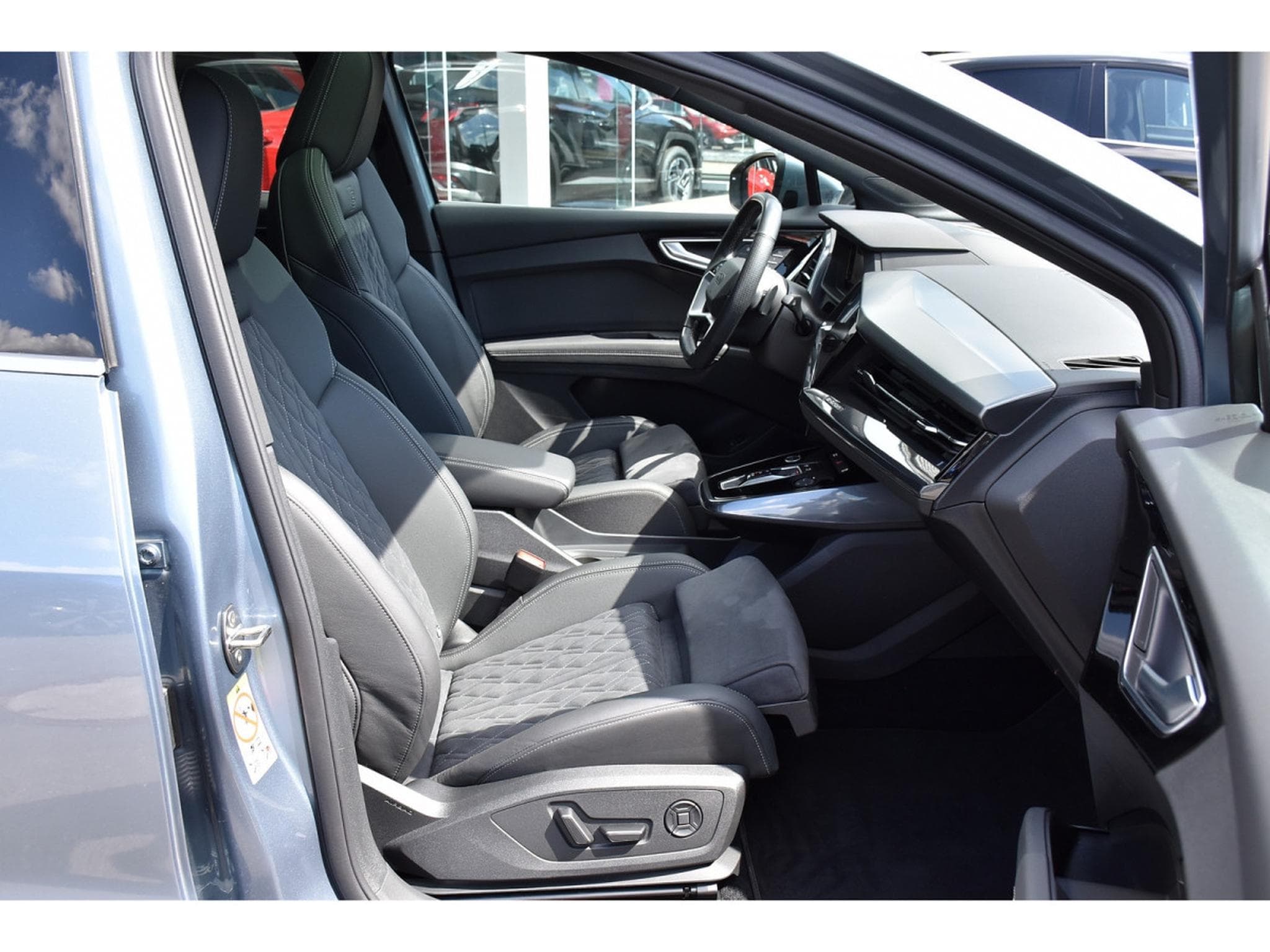 Audi Q4 e-tron Sportback 40 S-Line PANO CUIR MEMO ACC SIDE MATRIX HUD (2024) - Photo 8