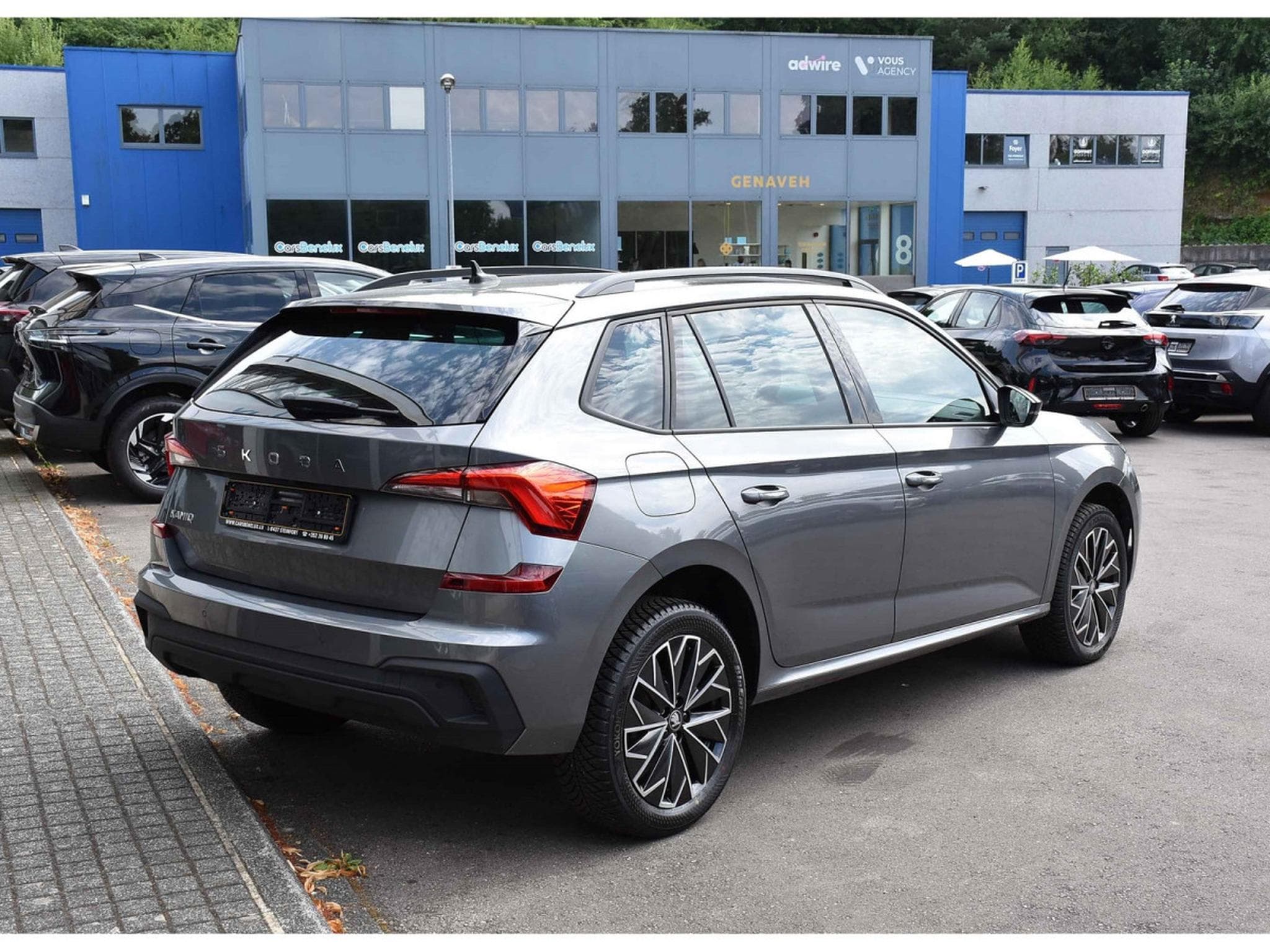 Skoda Kamiq 1.0 TSI 116 DSG Selection REGUL SMARTLINK CAM KEYLESS NEUF (2025) - Foto 4