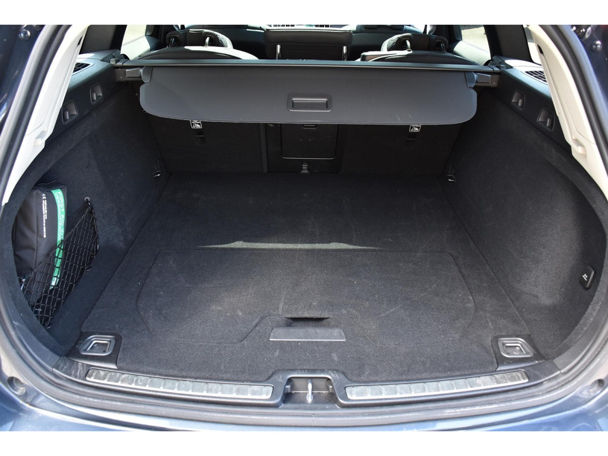 Volvo V60 2.0 B4 Plus Dark Geartronic PANO CUIR MEMO CAM360 HARMAN 1°M (2025) - Foto 24