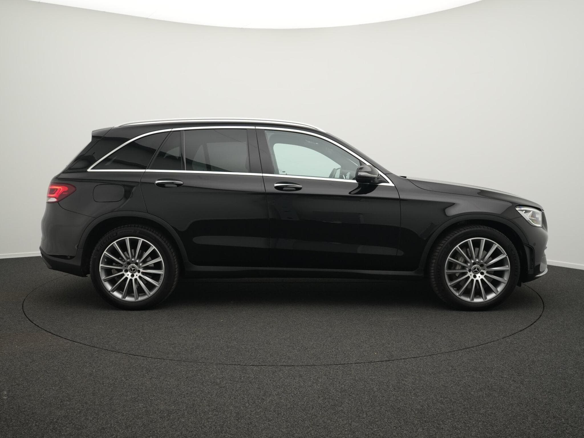 Mercedes GLC 220 d 4MATIC AMG-Line (2022) - Photo 5