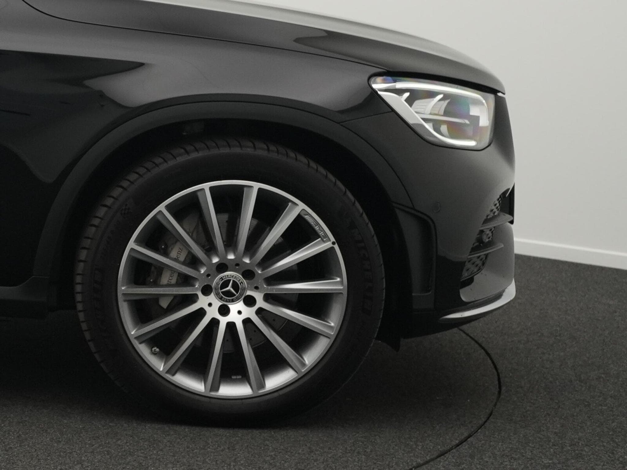 Mercedes GLC 220 d 4MATIC AMG-Line (2022) - Photo 6