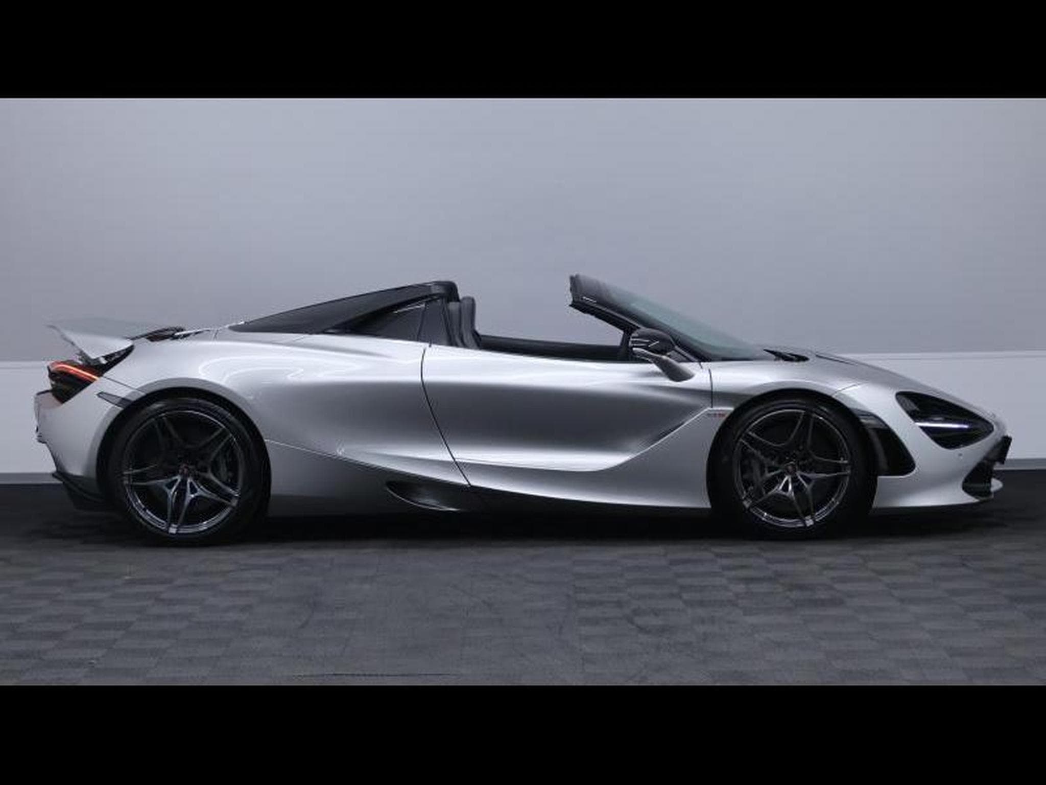McLaren 720S Spider MSO *Supernova Silver (2020) - Photo 11