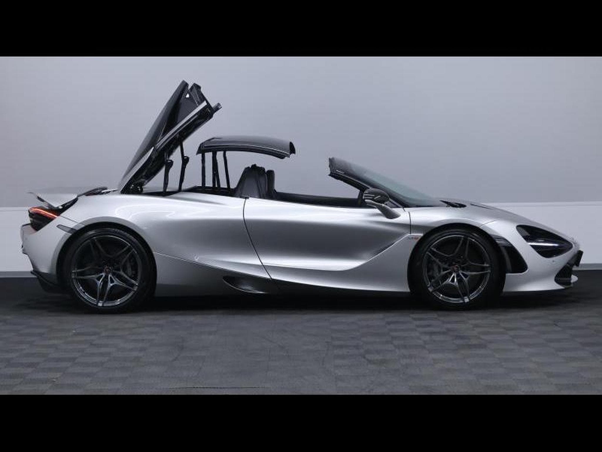 McLaren 720S Spider MSO *Supernova Silver (2020) - Photo 12