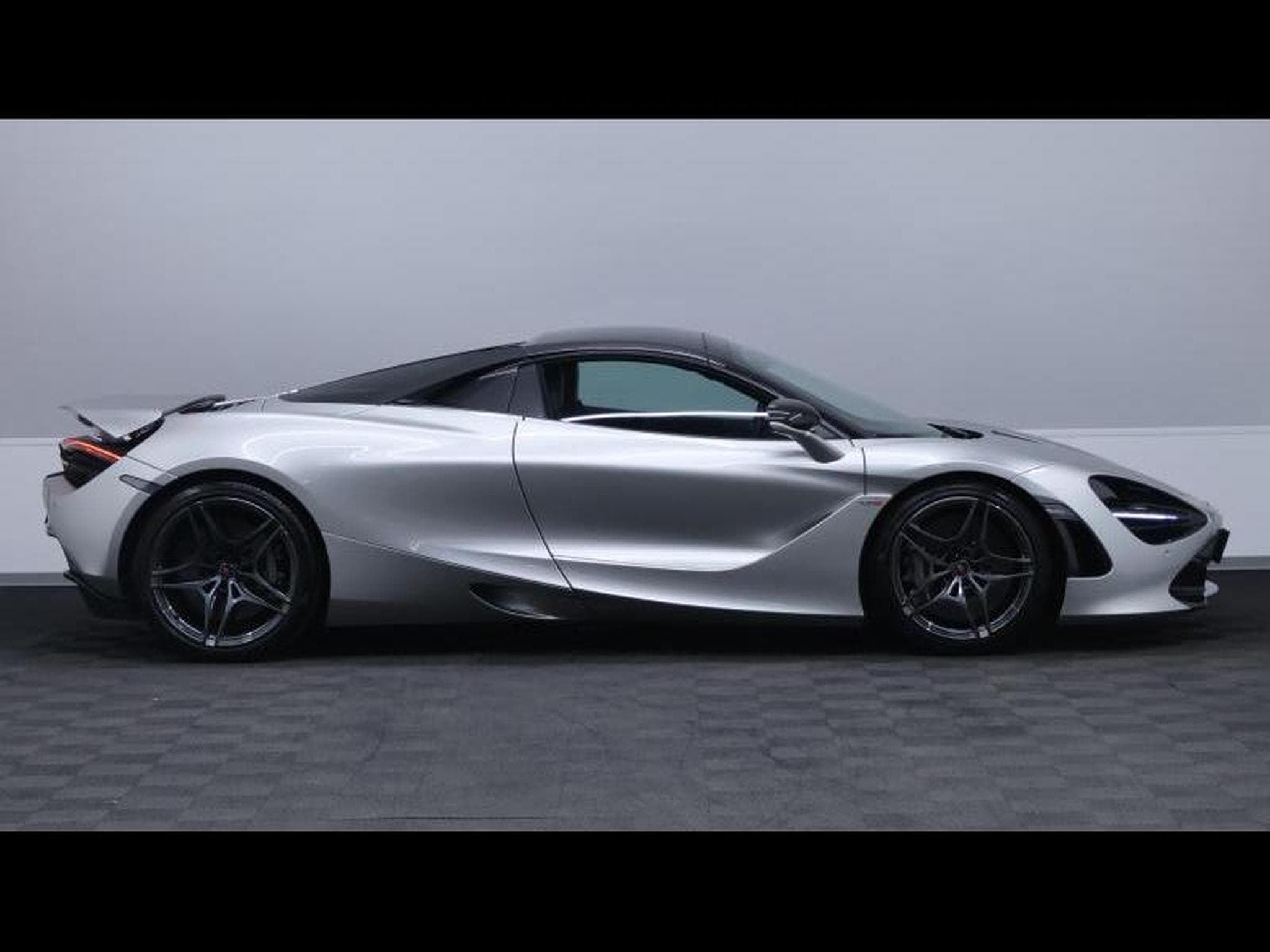 McLaren 720S Spider MSO *Supernova Silver (2020) - Photo 13