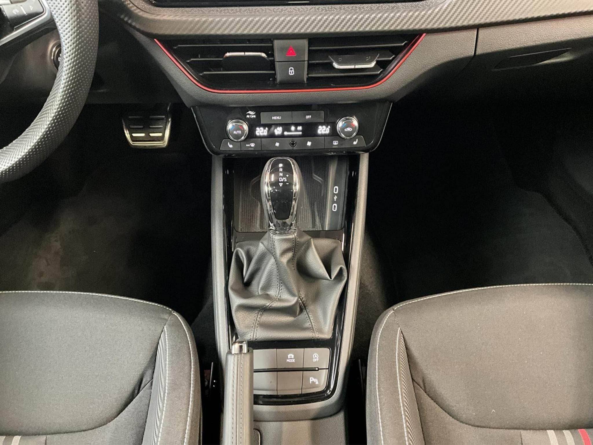 Skoda Scala Monte-Carlo+DSG+LED+PANO (2025) - Photo 12