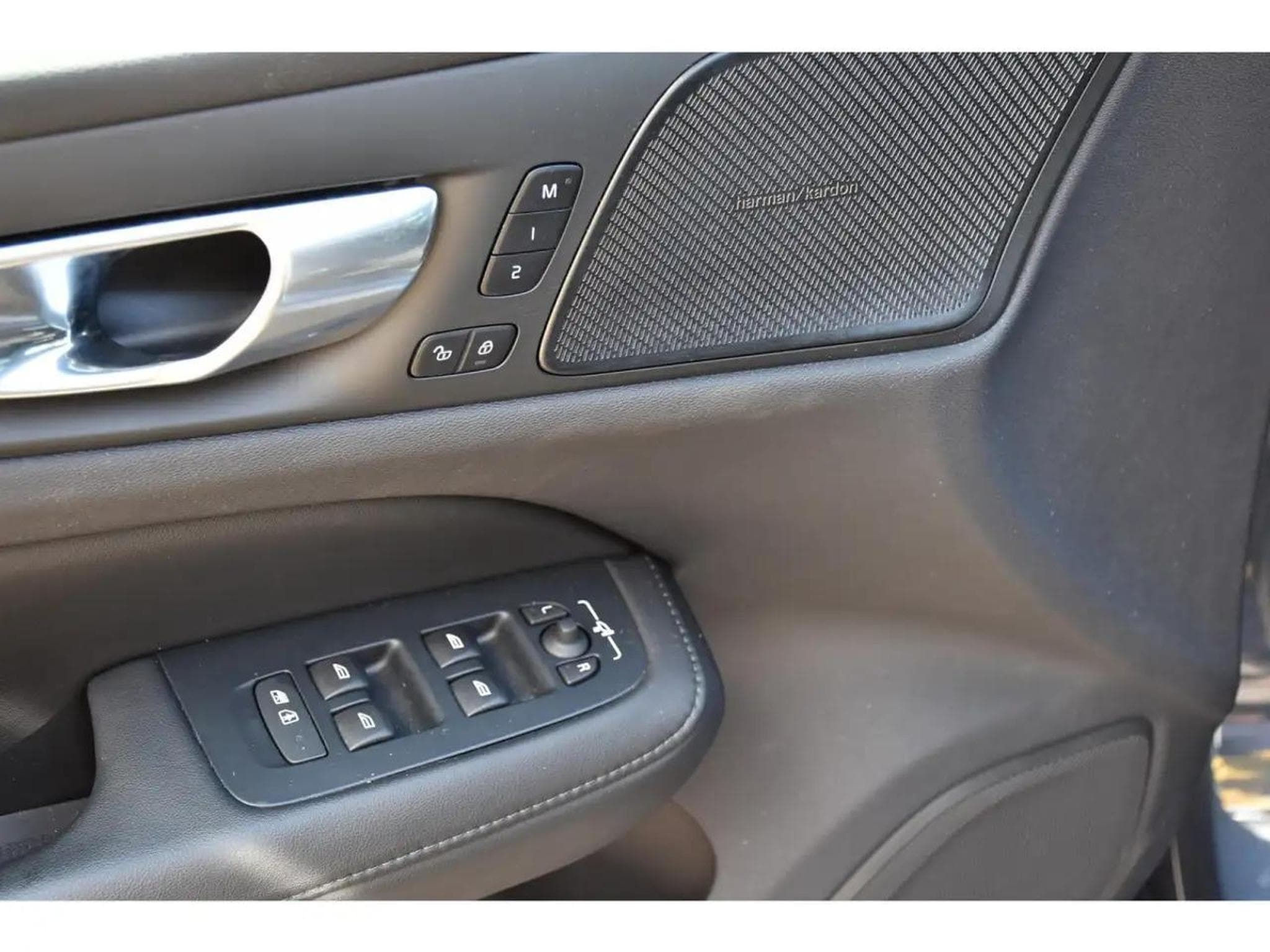 Volvo V60 (2025) - Foto 23