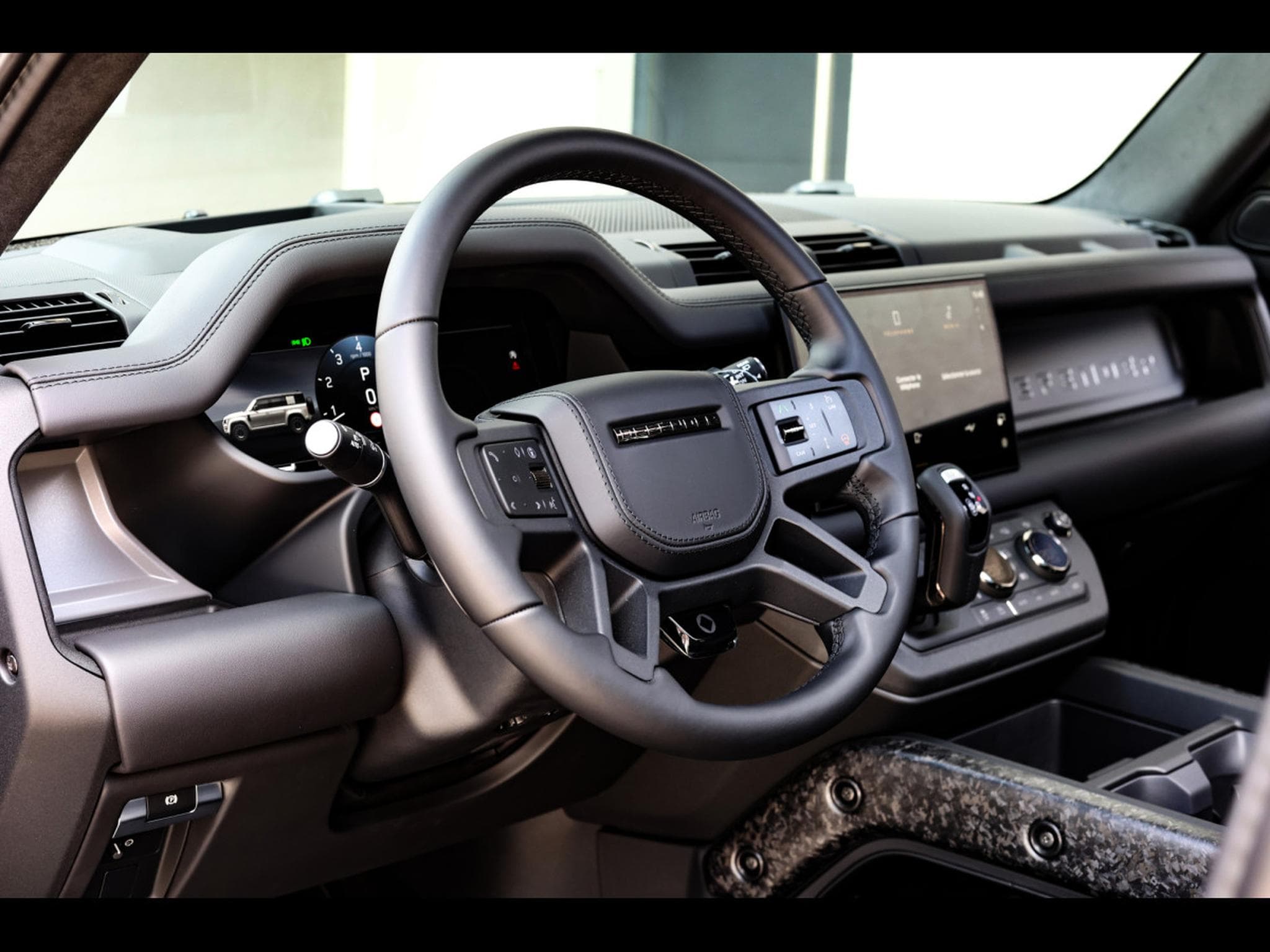 Land-Rover Defender 110 V8 P635 MHEV OCTA AWD EDITION ONE - FAROE GREEN - FULL S (2025) - Foto 10
