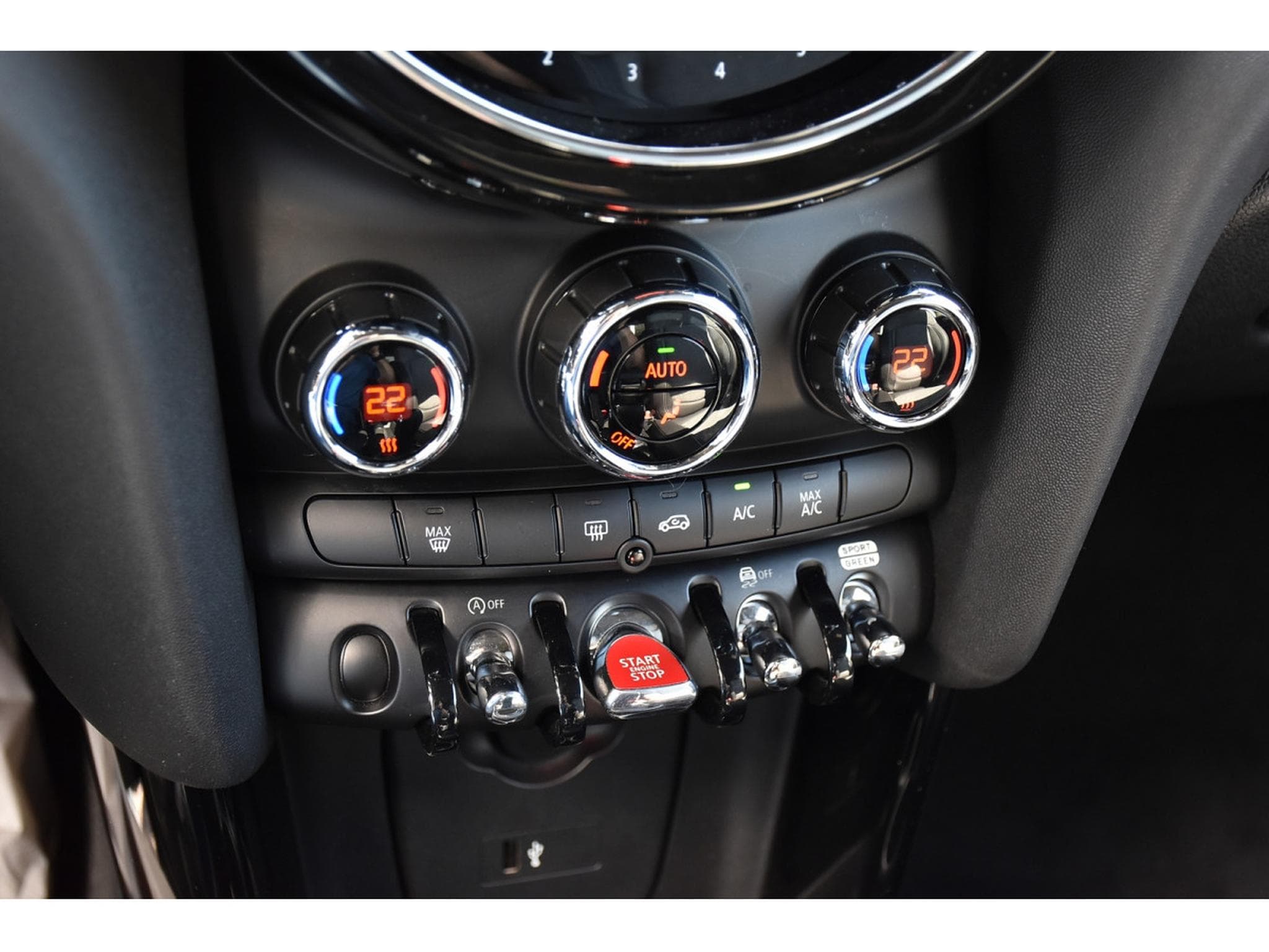 Mini Cooper 1.5A REGUL GPS LED 1° MAIN (2023) - Photo 15