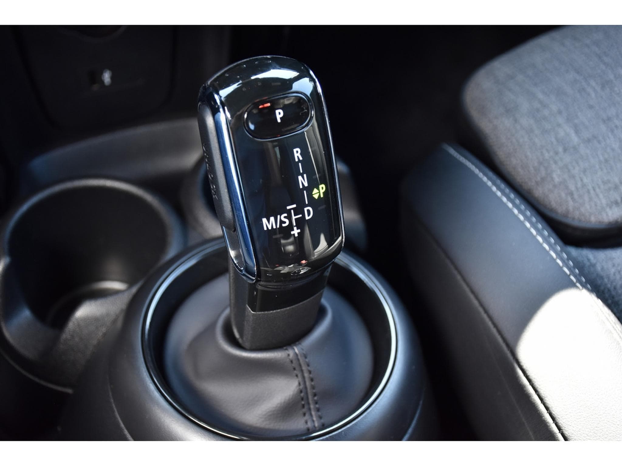Mini Cooper 1.5A REGUL GPS LED 1° MAIN (2023) - Photo 16