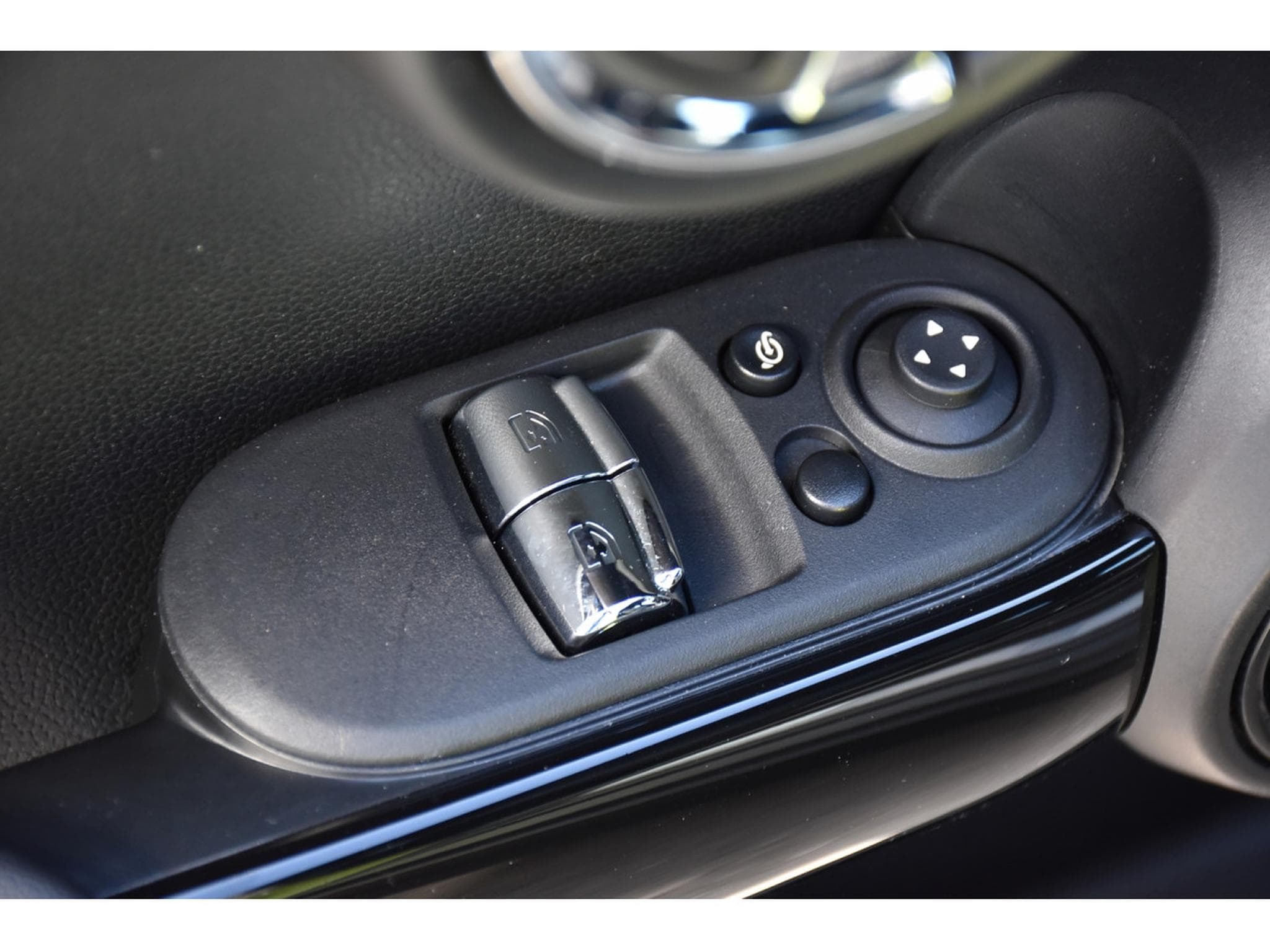 Mini Cooper 1.5A REGUL GPS LED 1° MAIN (2023) - Photo 18