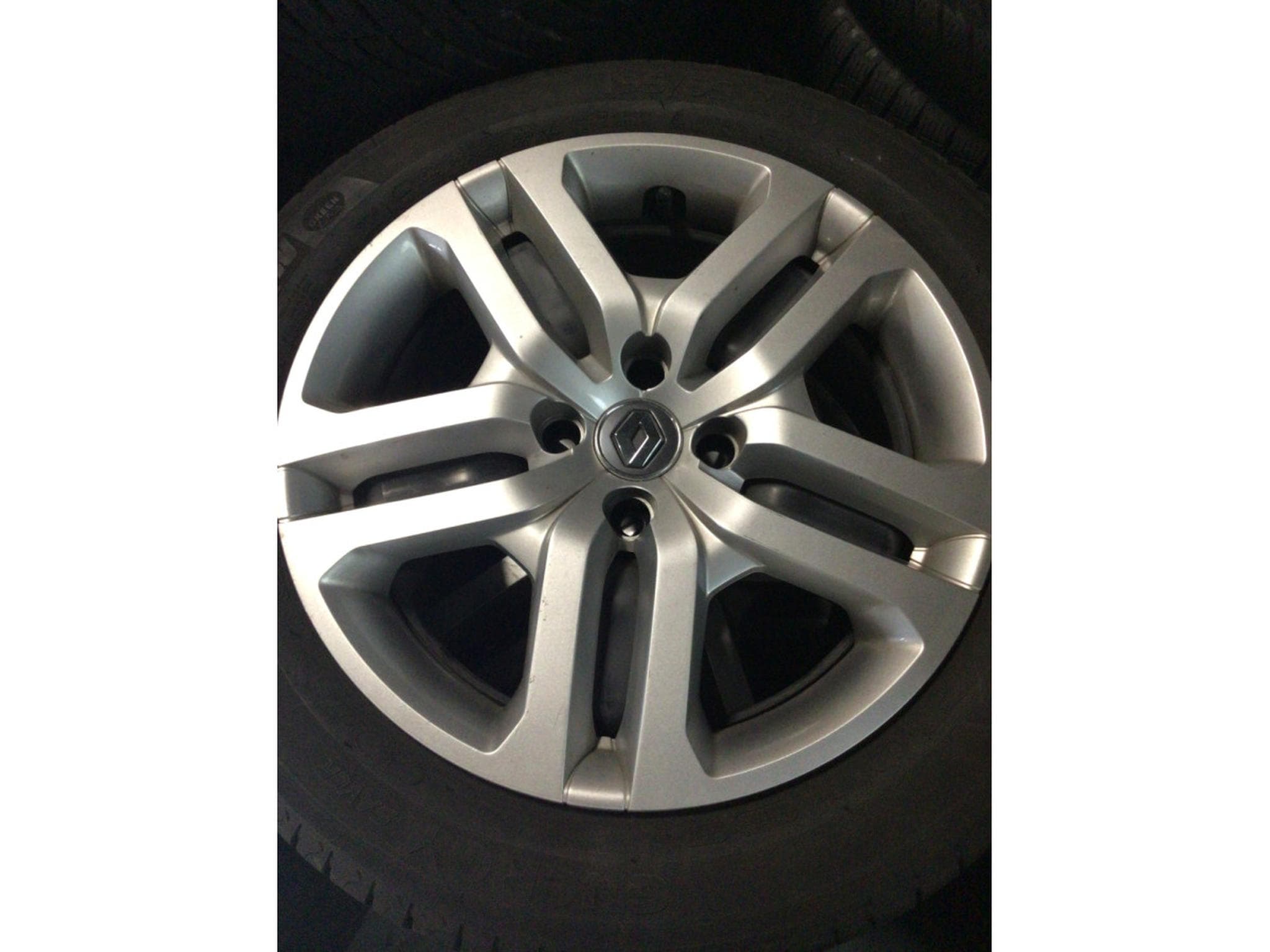 Jantes acier + Pneus – 16" - Photo 1
