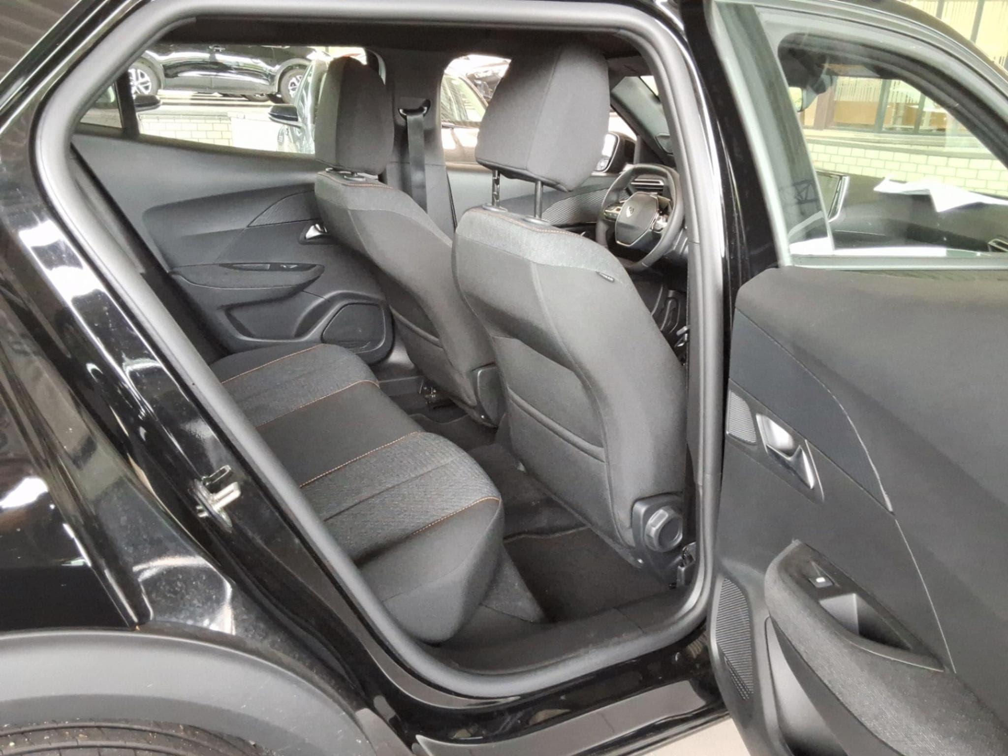 Peugeot 2008 Style (2025) - Foto 6