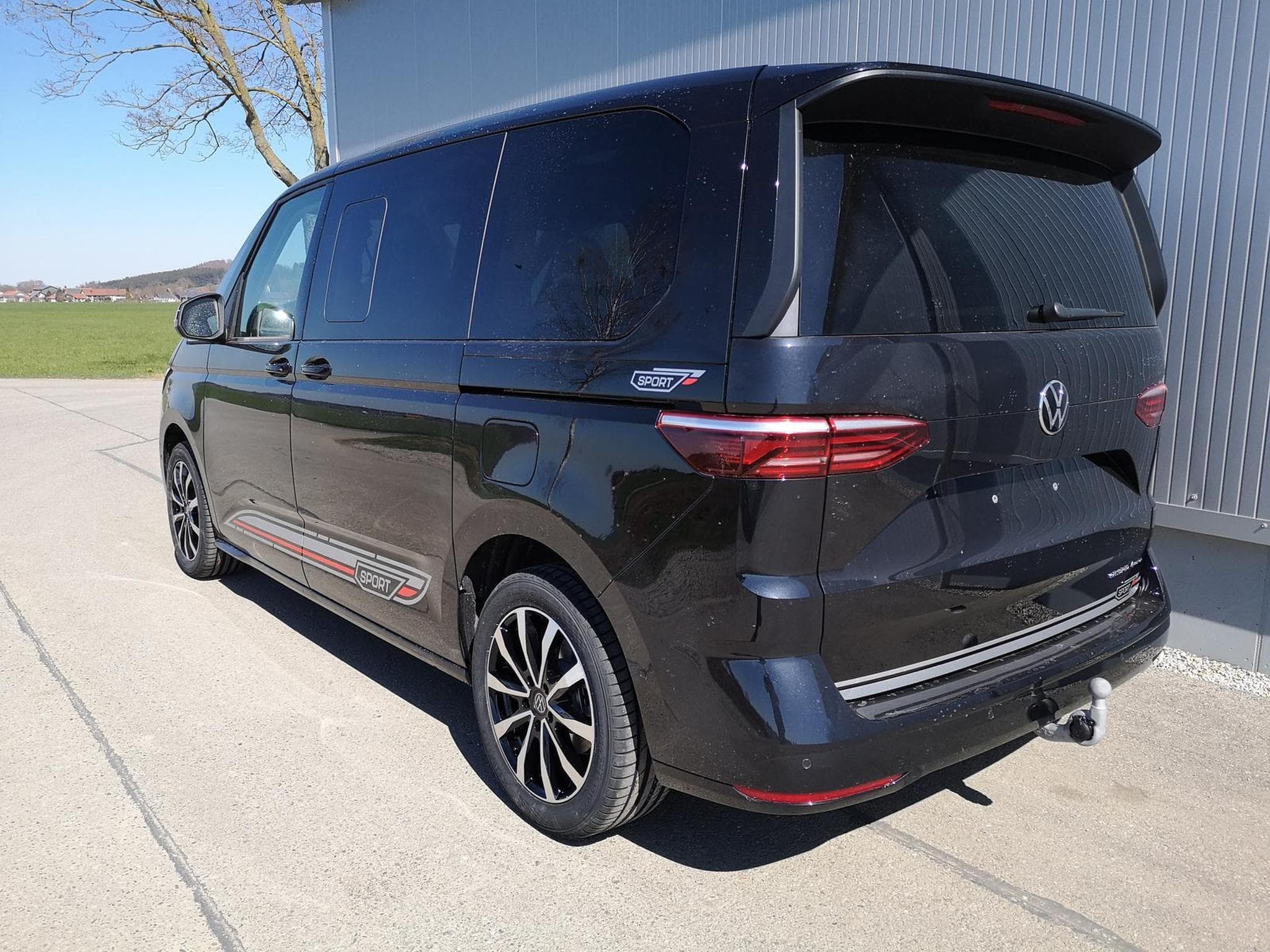 VW T7 Sport Edition (2026) - Photo 2
