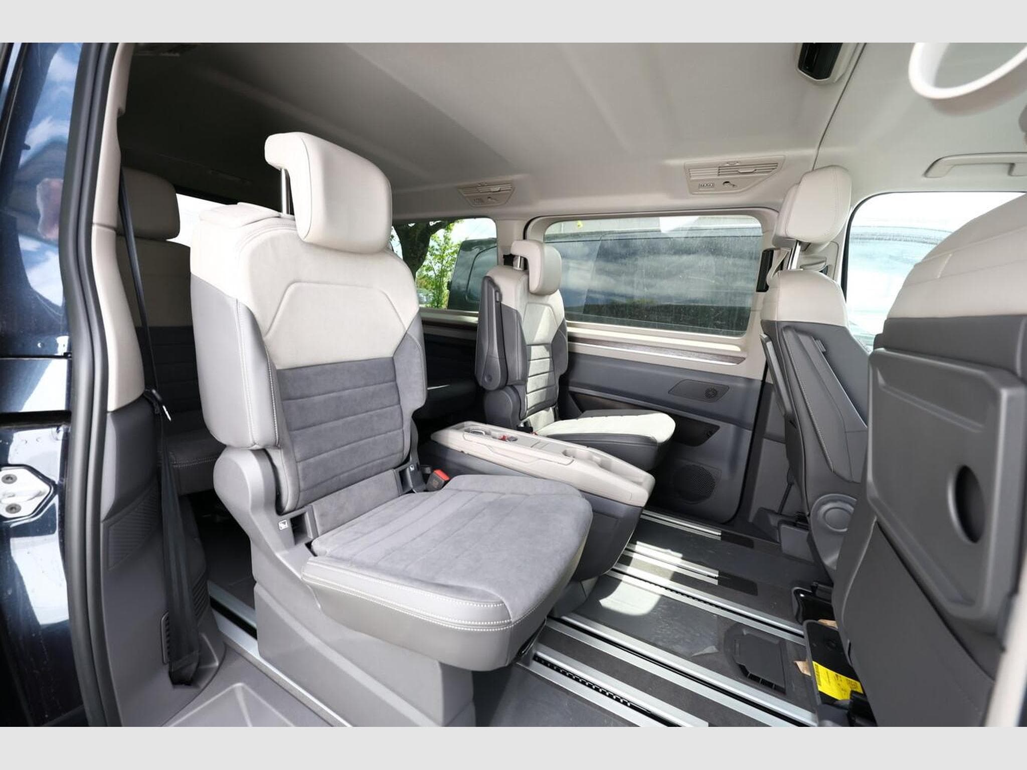 VW T7 L2 Style Tisch (2026) - Photo 10