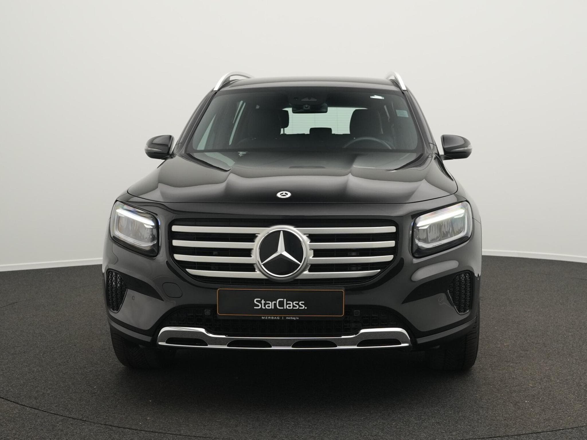 Mercedes GLB 180 d Progressive LED+Kamera+MBUX+Apple (2025) - Photo 2