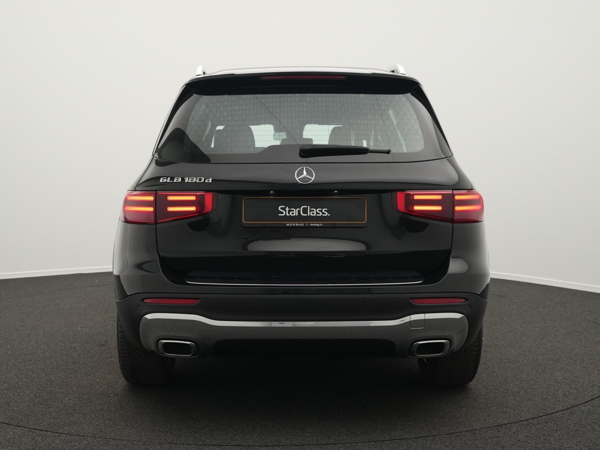Mercedes GLB 180 d Progressive LED+Kamera+MBUX+Apple (2025) - Photo 4