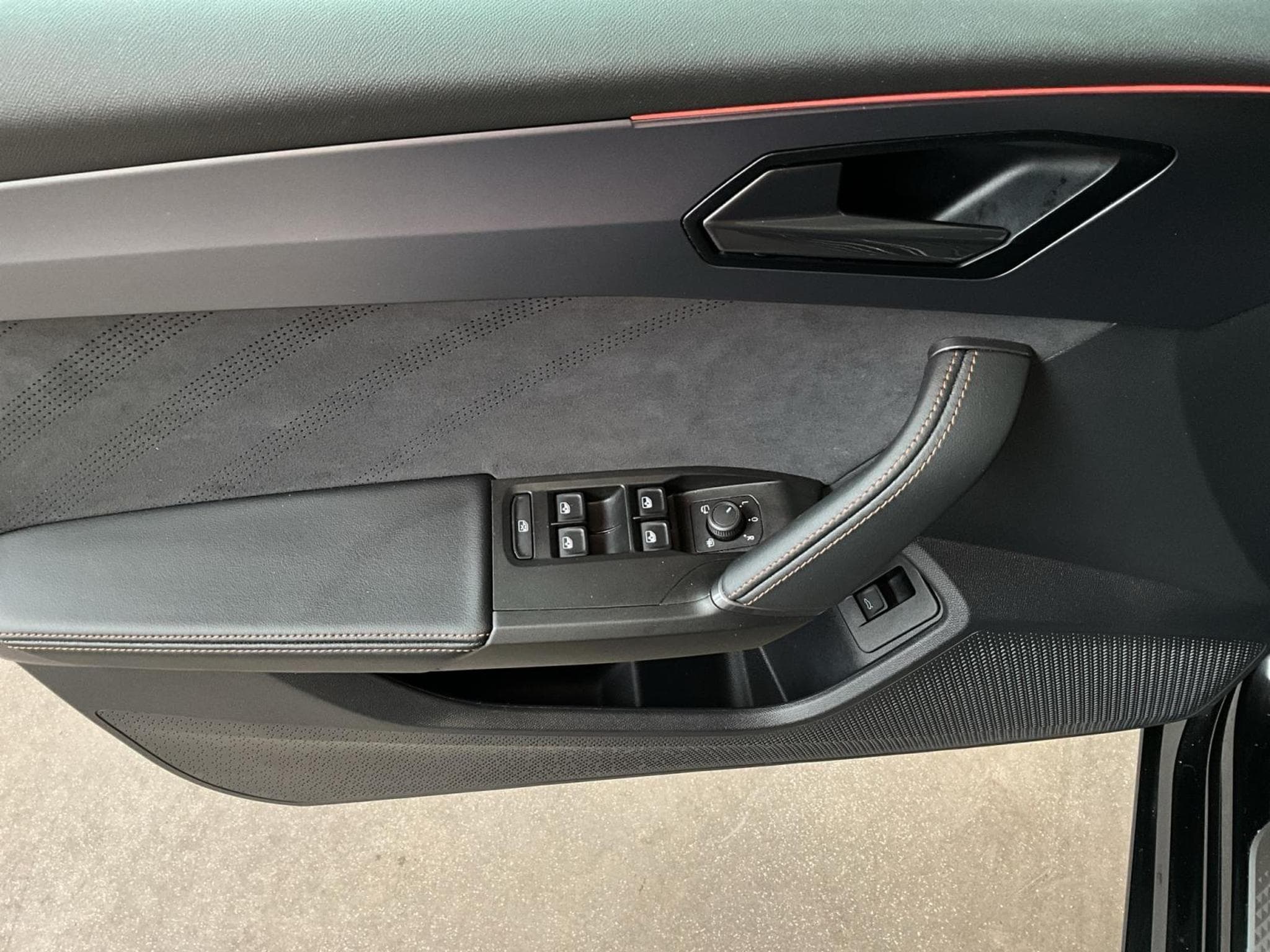 Cupra Leon Sportstourer+DSG+TDI+Pure-Perf+Dynamic-Design (2026) - Photo 14