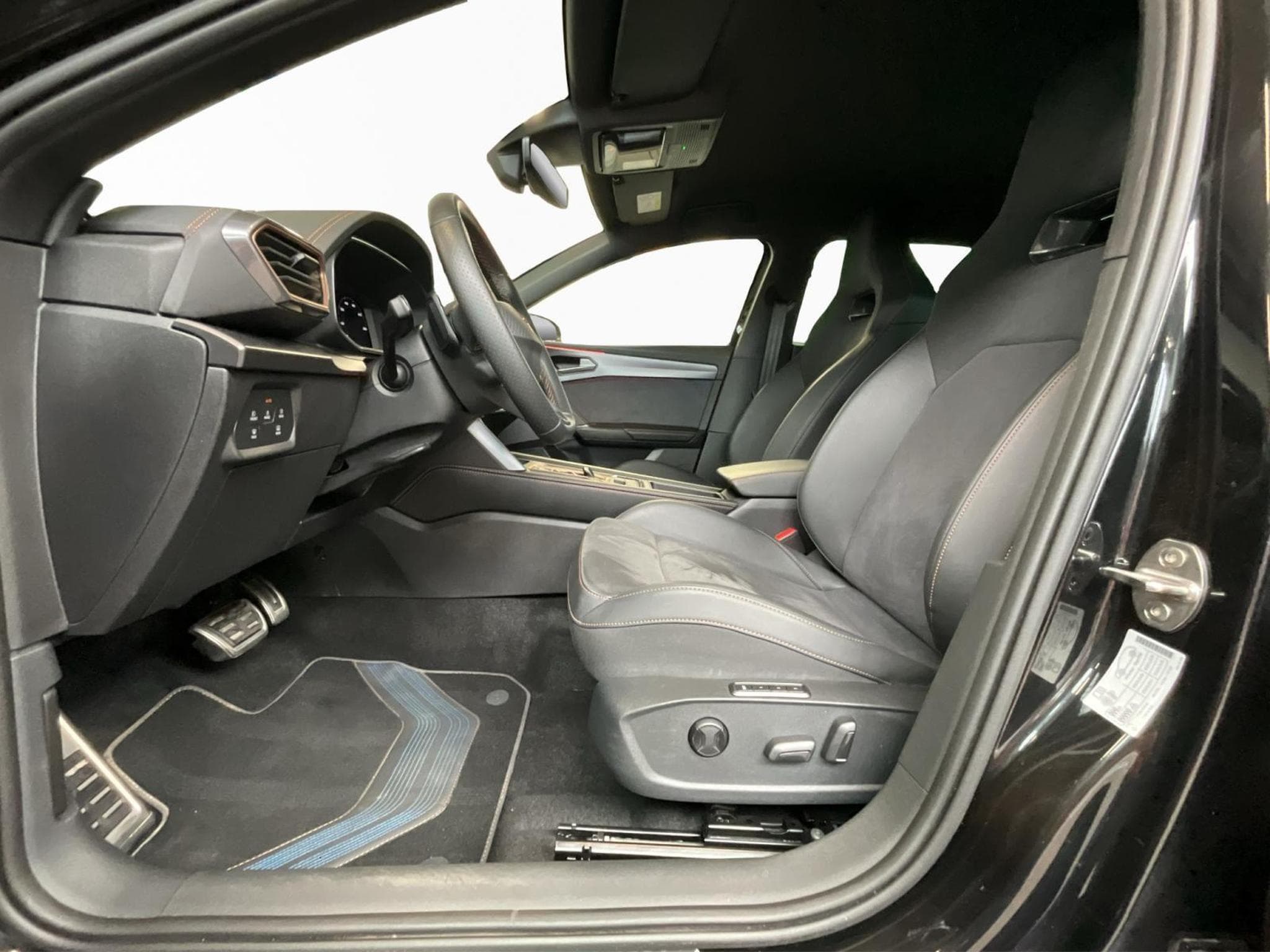 Cupra Leon Sportstourer+DSG+TDI+Pure-Perf+Dynamic-Design (2026) - Photo 9