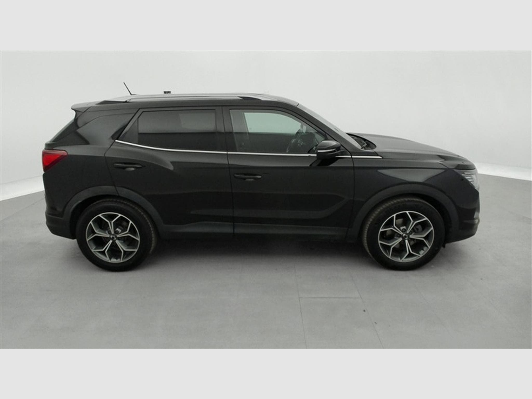 KGM Korando 1.6 CRDi 136cv AT Dream CARPLAY / FULL LED / CAMERA / JA 18" (2021) - Foto 24