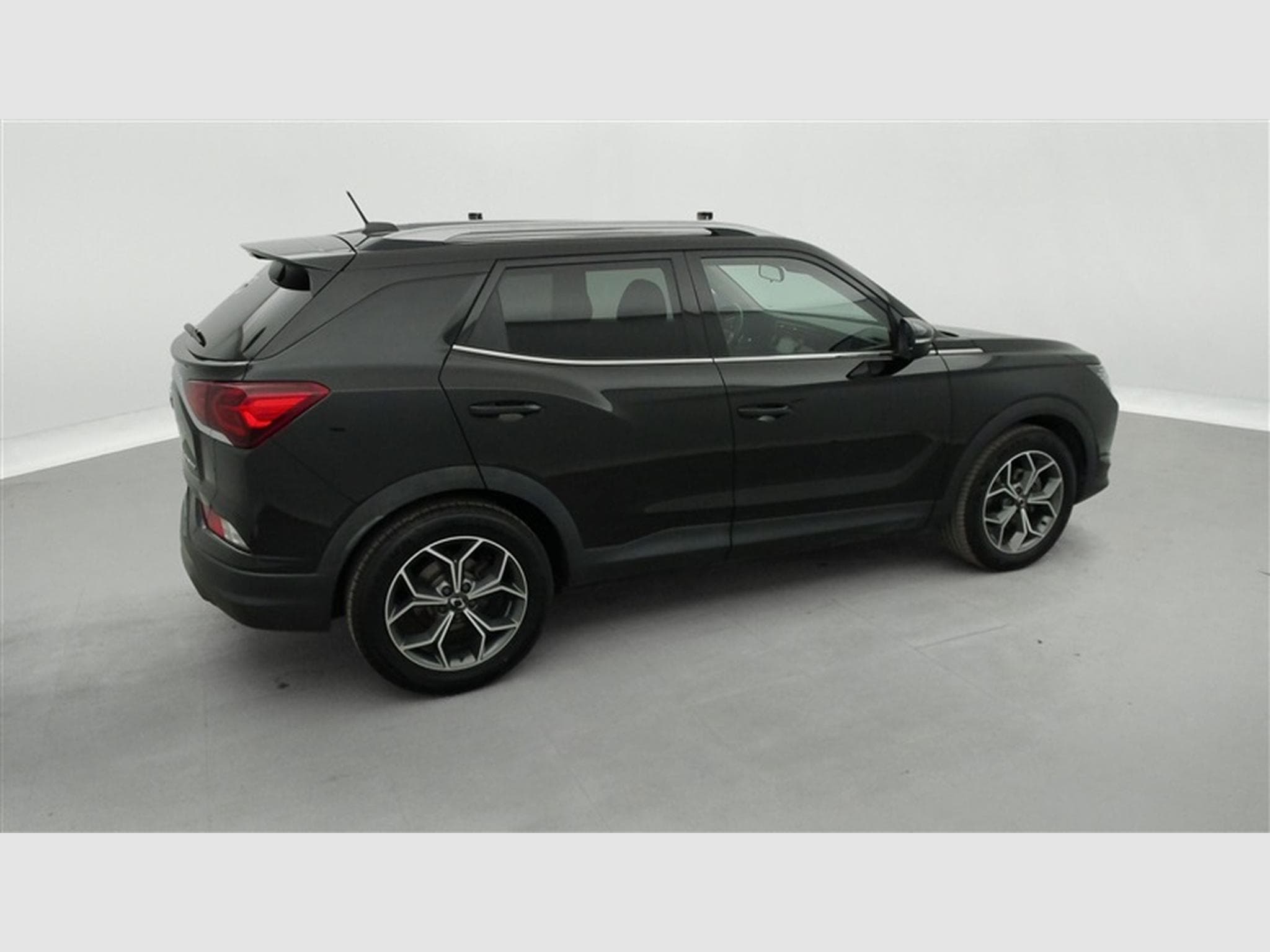KGM Korando 1.6 CRDi 136cv AT Dream CARPLAY / FULL LED / CAMERA / JA 18" (2021) - Foto 25