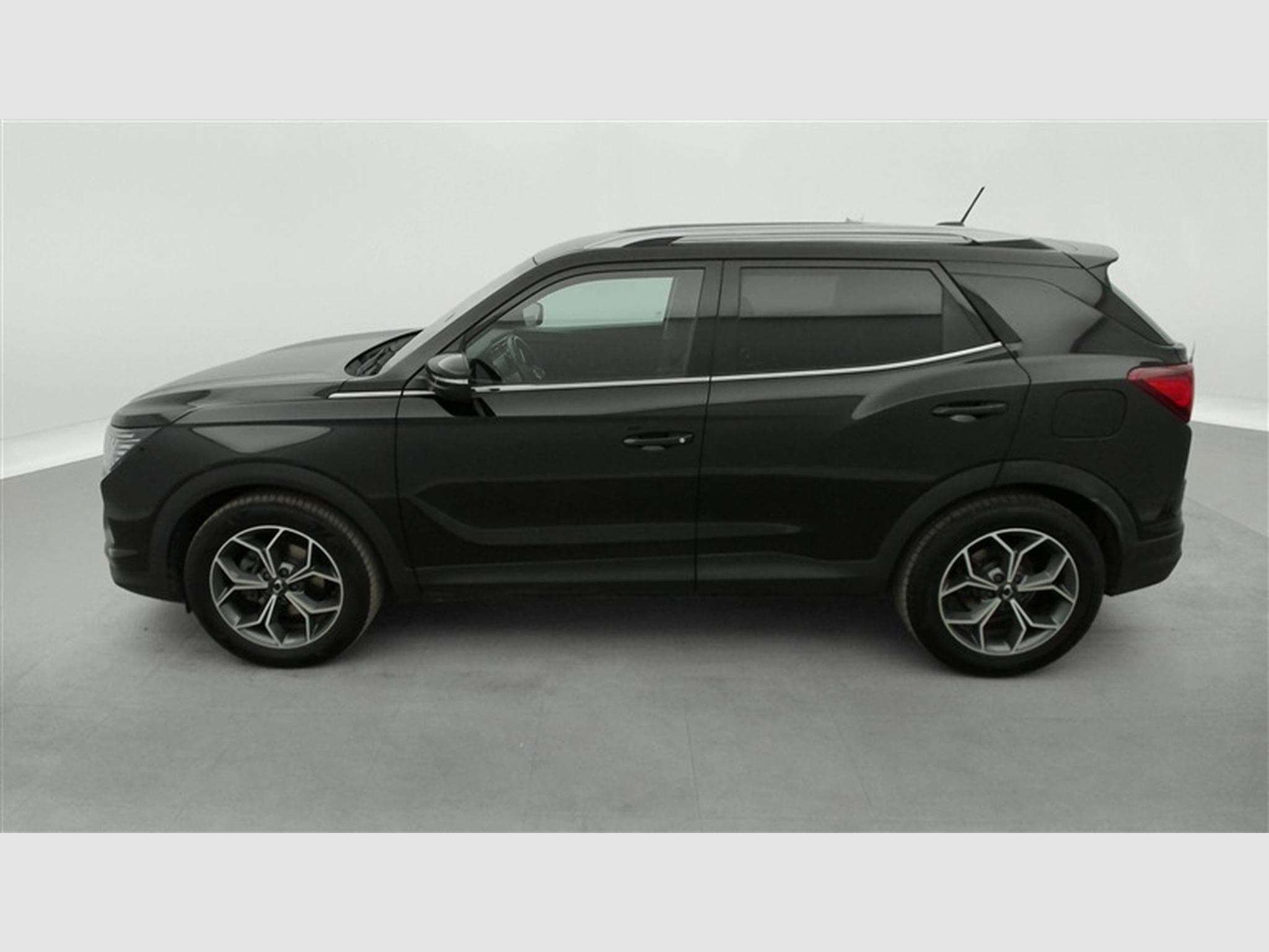 KGM Korando 1.6 CRDi 136cv AT Dream CARPLAY / FULL LED / CAMERA / JA 18" (2021) - Foto 3
