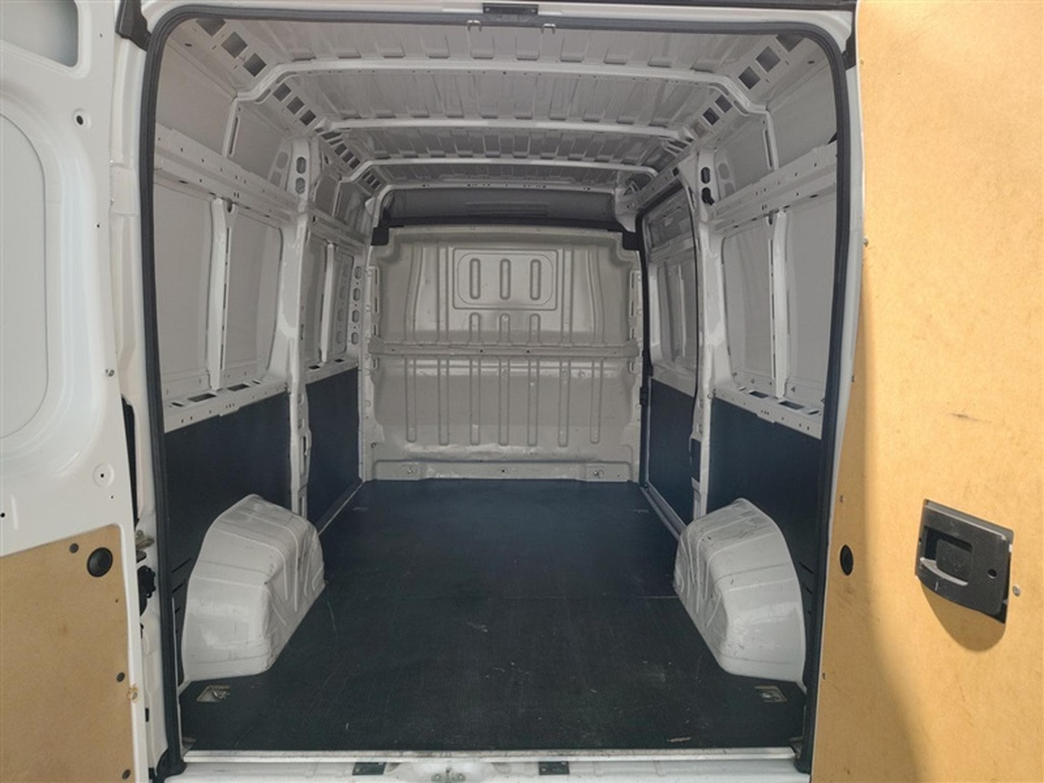 Opel Movano 2.2 Turbo D L2H2 CLIM (2022) - Foto 14