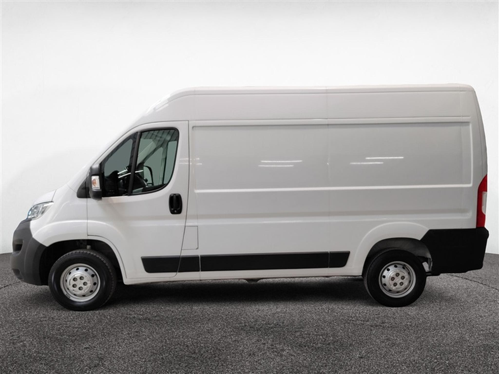 Opel Movano 2.2 Turbo D L2H2 CLIM (2022) - Foto 3