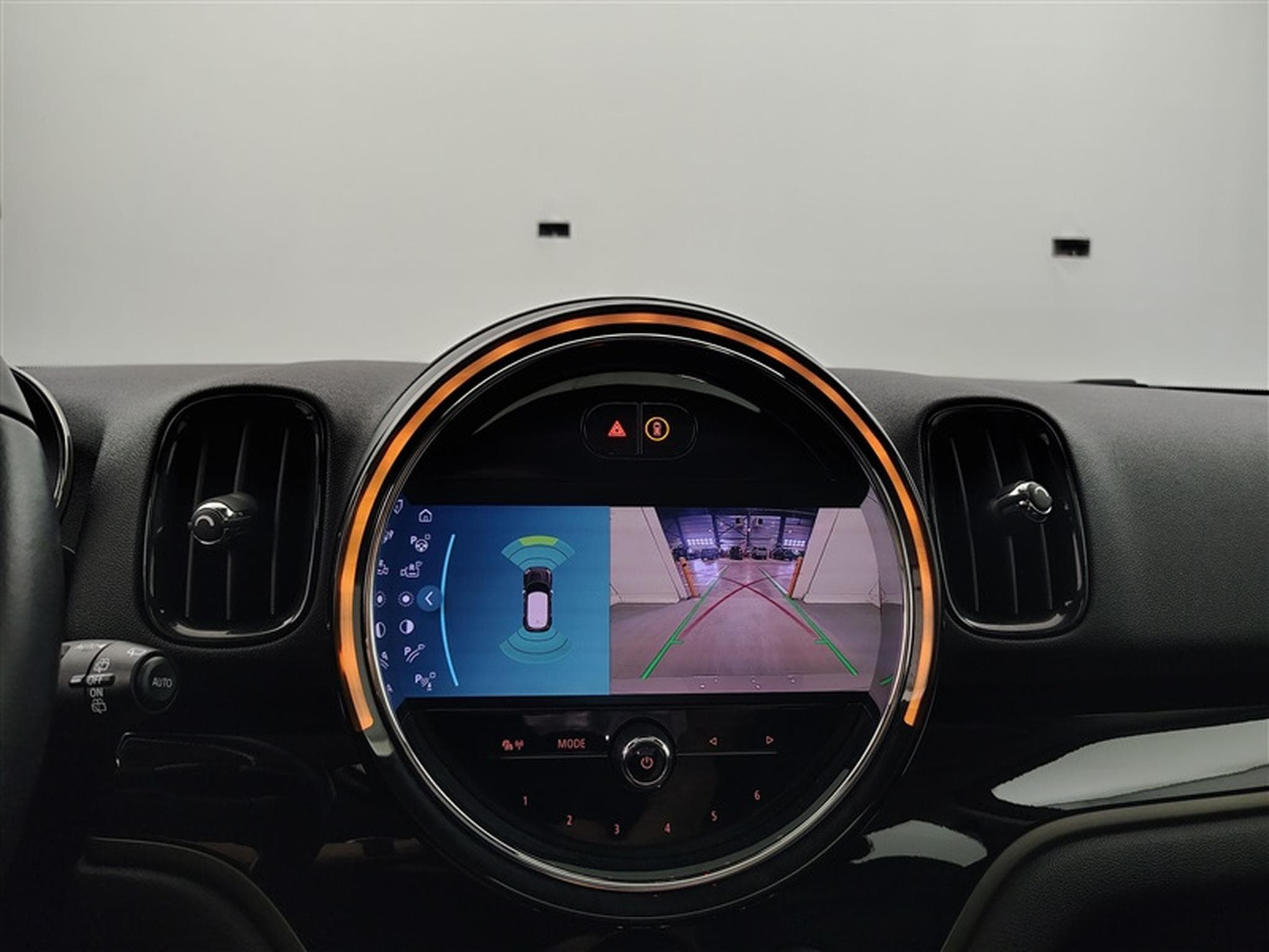 MINI Countryman 1.5iA Cooper NAVI / FULL LED / CUIR / TOIT PANO / CAMERA (2023) - Foto 18