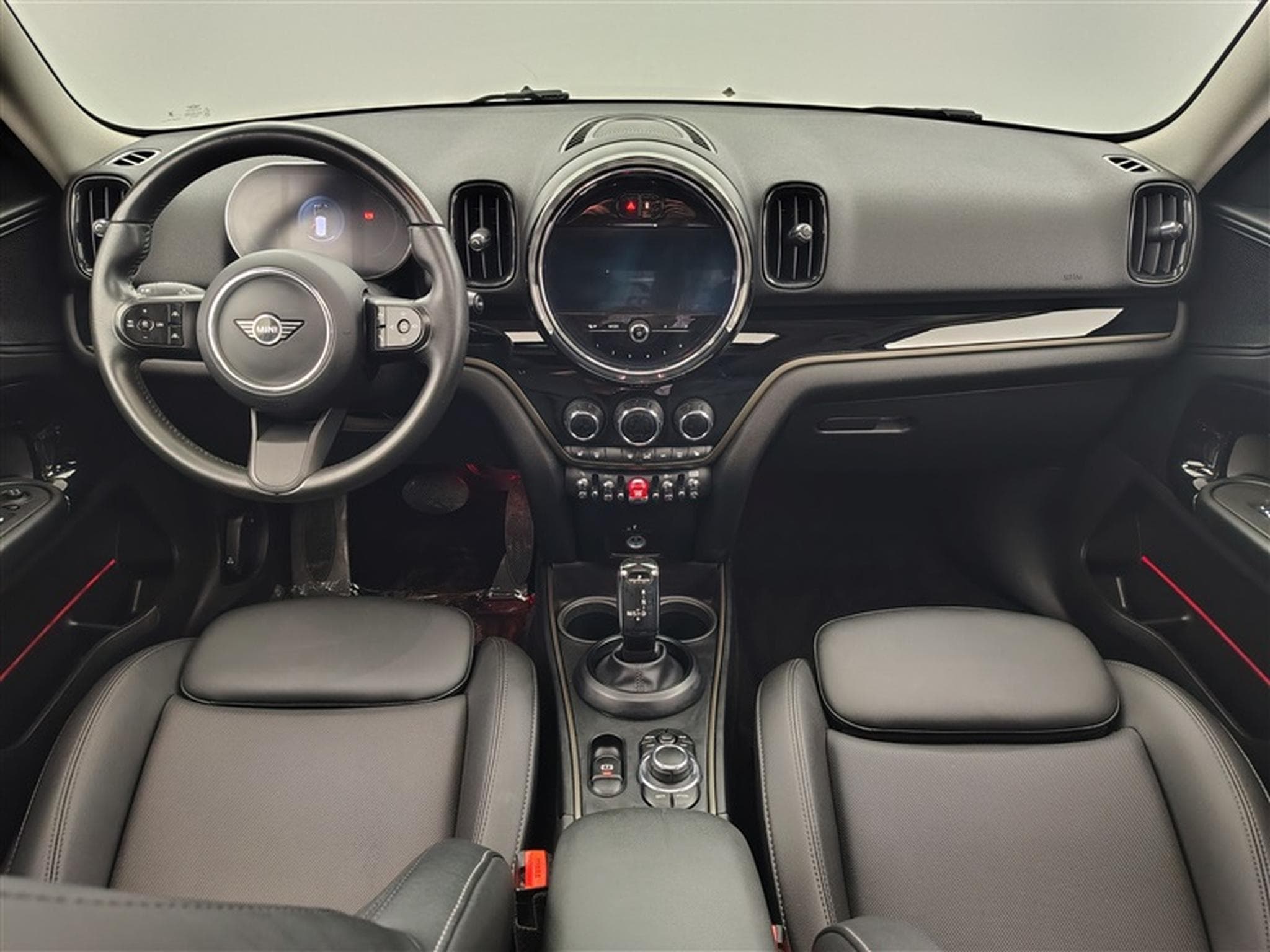 MINI Countryman 1.5iA Cooper NAVI / FULL LED / CUIR / TOIT PANO / CAMERA (2023) - Foto 8