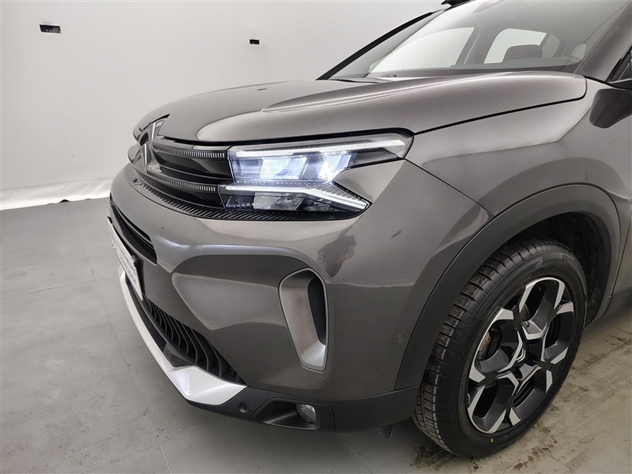 Citroen C5 Aircross 1.2 PureTech Shine EAT8 NAVI / CUIR-ALCANTARA / FULL LED (2023) - Foto 15