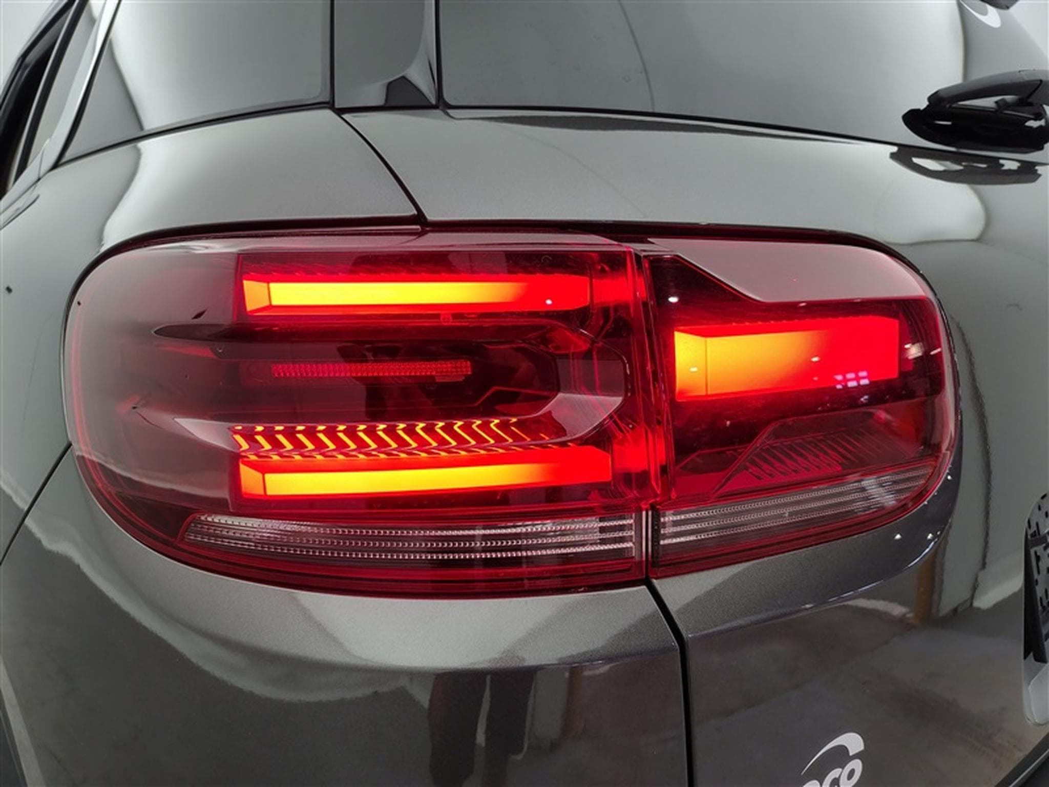 Citroen C5 Aircross 1.2 PureTech Shine EAT8 NAVI / CUIR-ALCANTARA / FULL LED (2023) - Foto 16