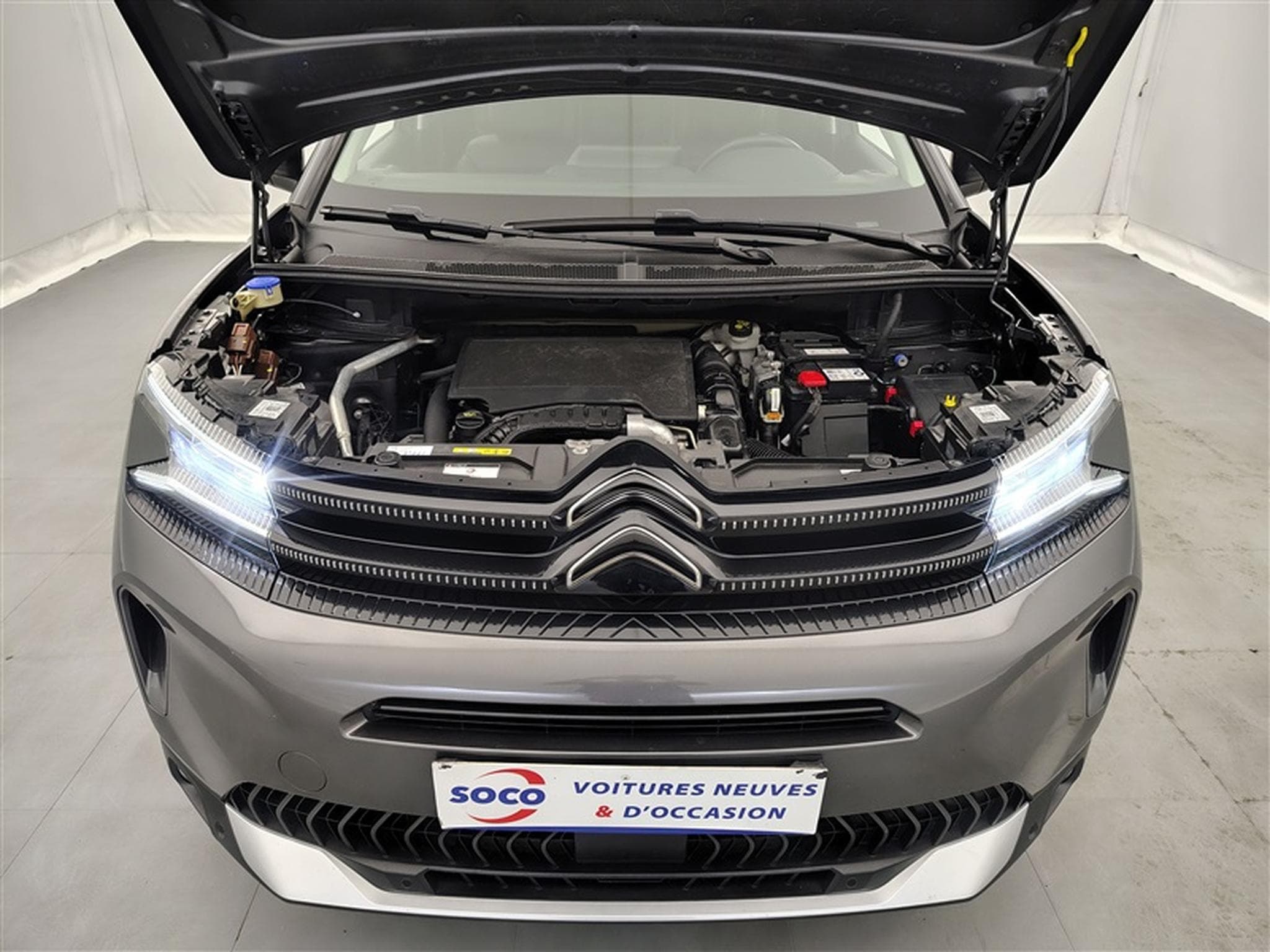 Citroen C5 Aircross 1.2 PureTech Shine EAT8 NAVI / CUIR-ALCANTARA / FULL LED (2023) - Foto 19